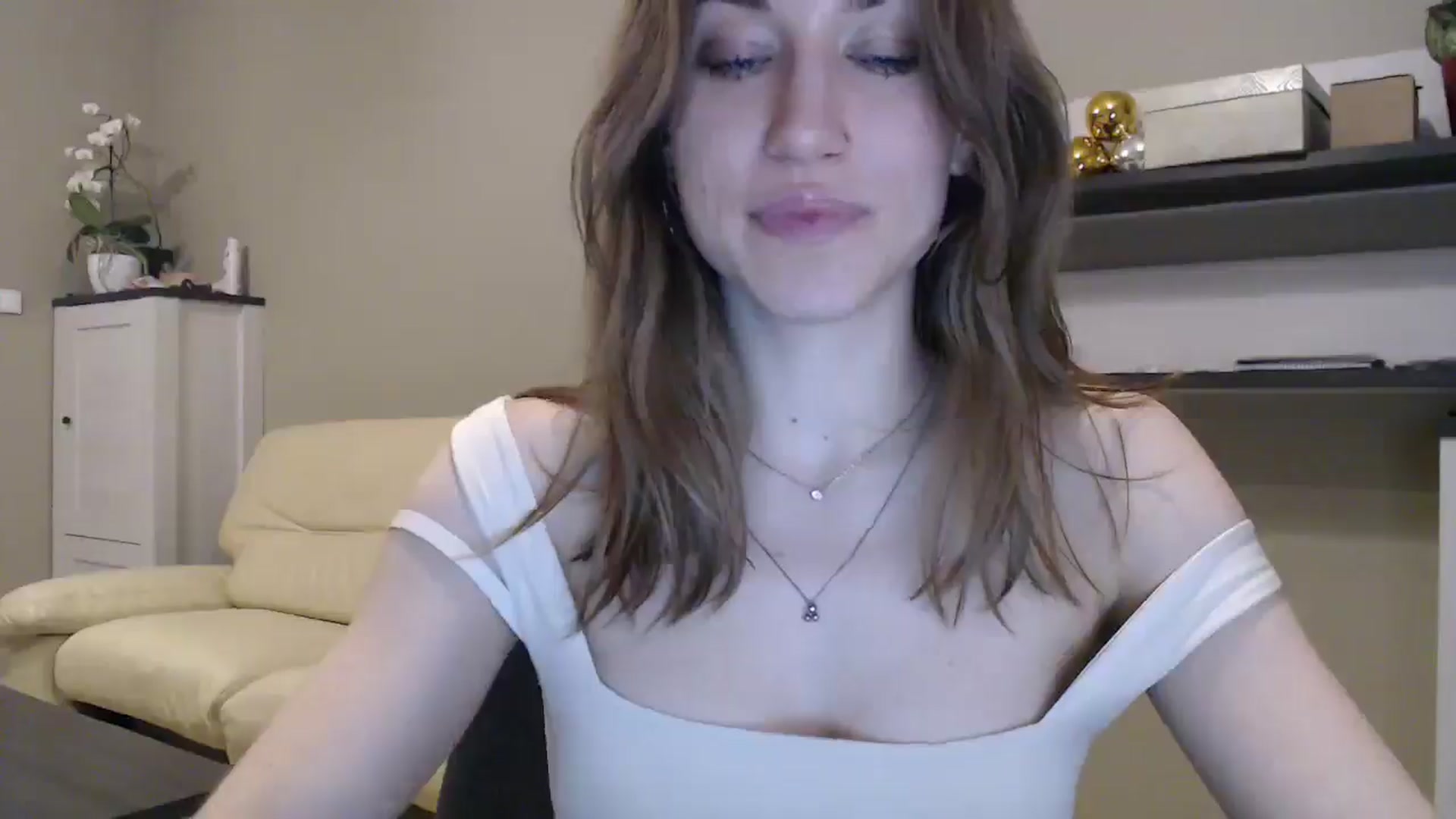 Gallery image thumbnail from GalaxyAnisia's myfreecams stream on, 01/23/2025, 04:15 image 9 of 20