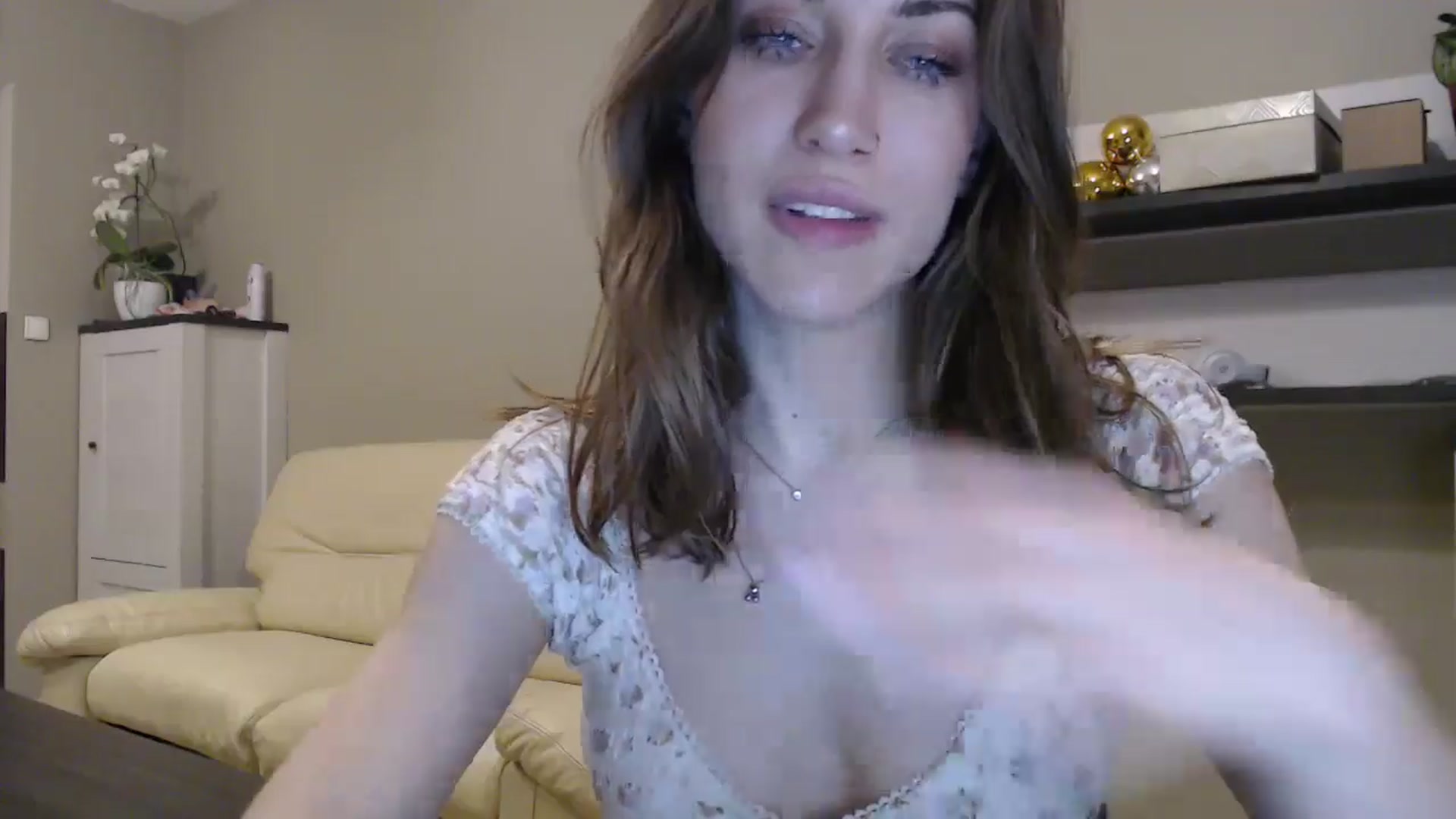 Gallery image thumbnail from GalaxyAnisia's myfreecams stream on, 01/24/2025, 04:23 image 9 of 20