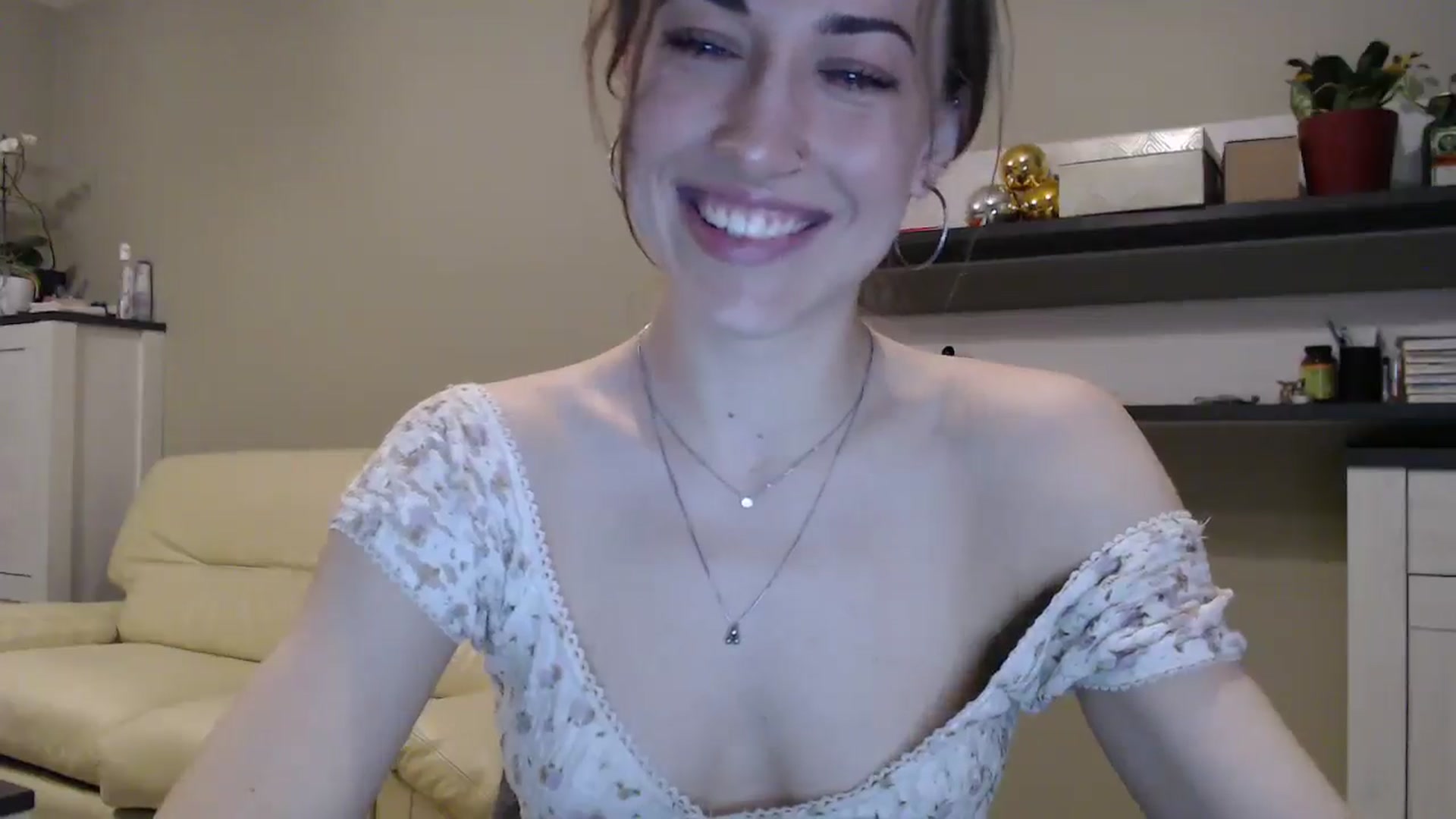 Gallery image thumbnail from GalaxyAnisia's myfreecams stream on, 02/09/2025, 20:23 image 19 of 20