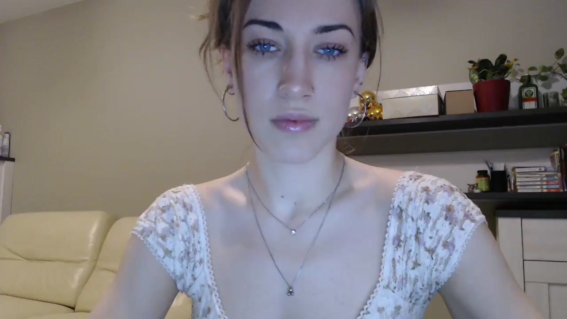 Gallery image thumbnail from GalaxyAnisia's myfreecams stream on, 02/09/2025, 20:23 image 1 of 20