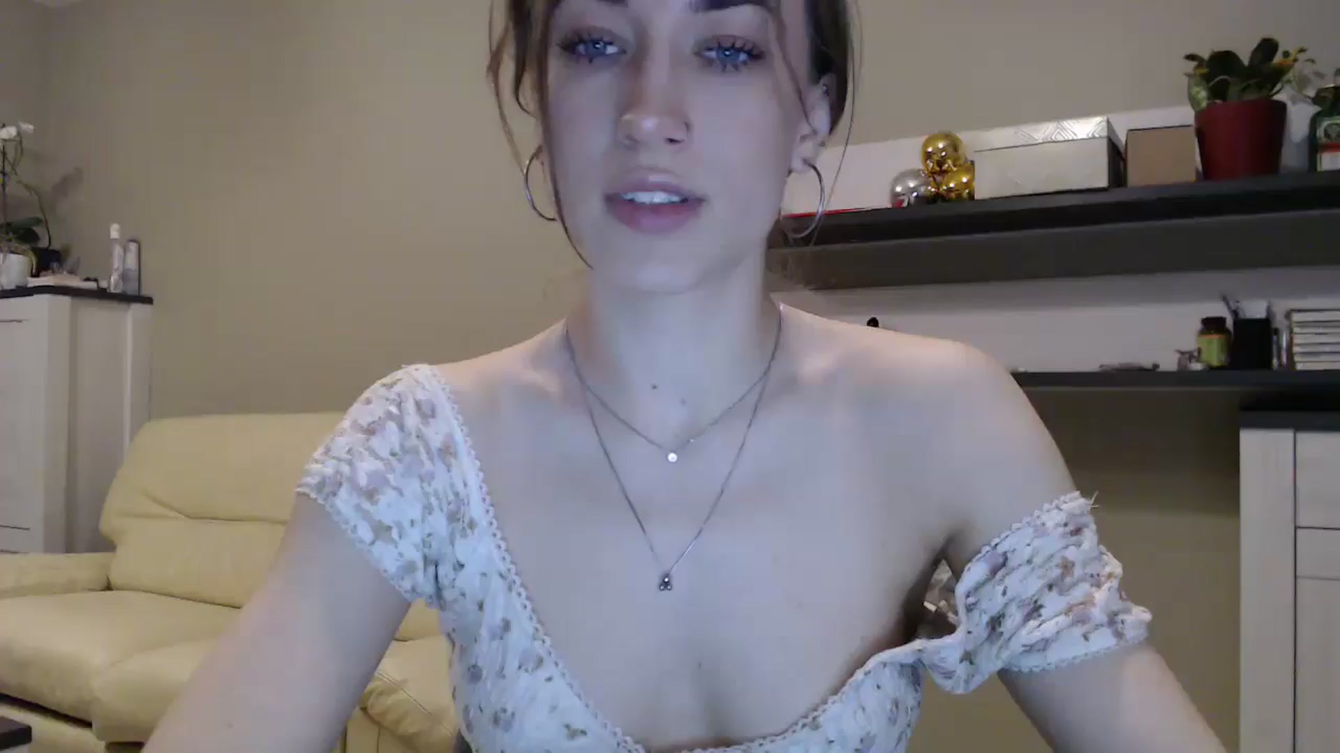 Gallery image thumbnail from GalaxyAnisia's myfreecams stream on, 02/09/2025, 20:23 image 18 of 20