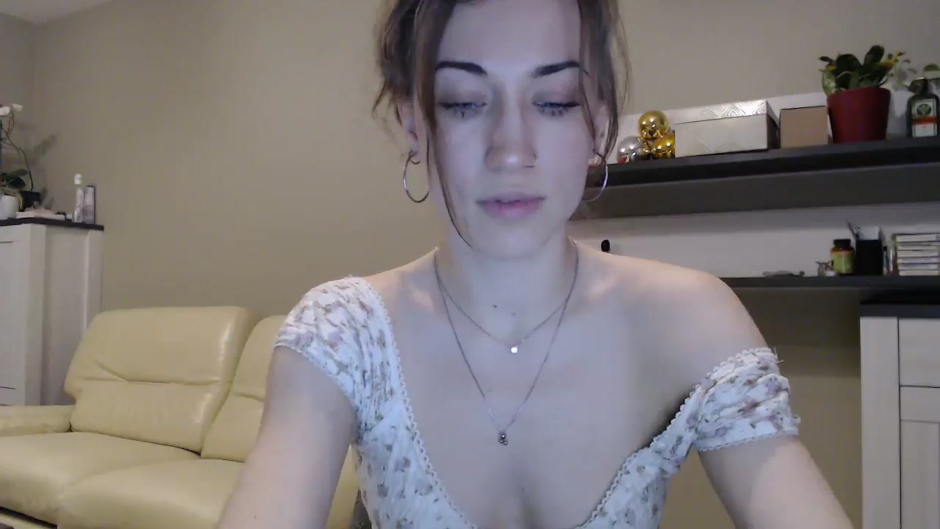 Gallery image thumbnail from GalaxyAnisia's myfreecams stream on, 02/09/2025, 22:09 image 5 of 20