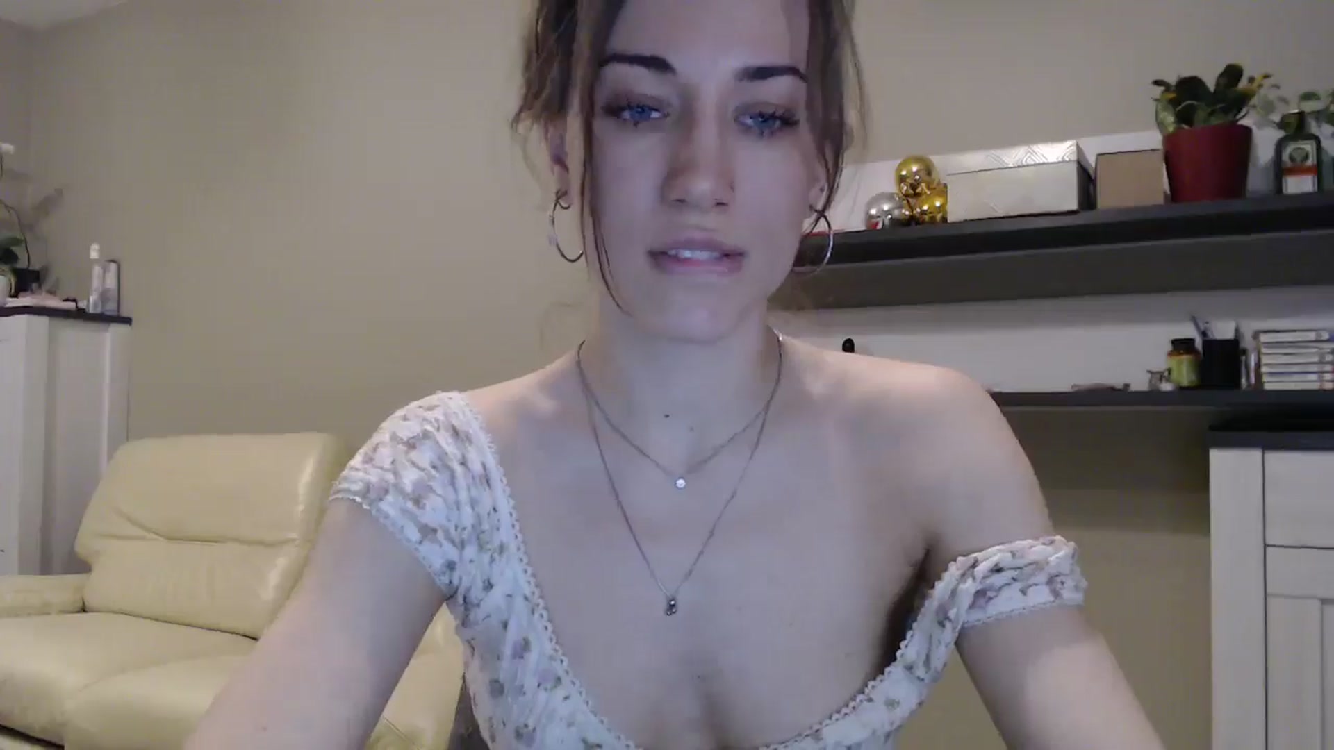 Gallery image thumbnail from GalaxyAnisia's myfreecams stream on, 02/09/2025, 22:09 image 17 of 20