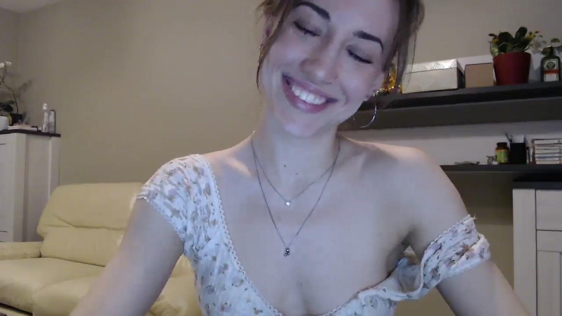 Gallery image thumbnail from GalaxyAnisia's myfreecams stream on, 02/09/2025, 22:09 image 12 of 20