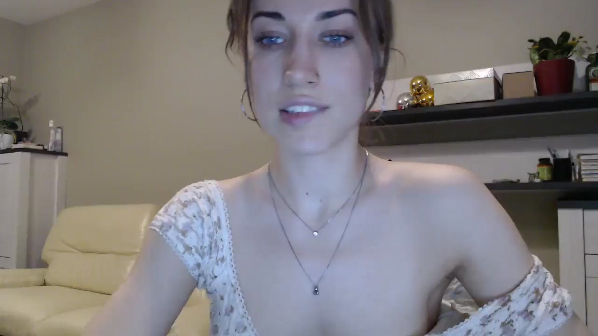 Gallery image thumbnail from GalaxyAnisia's myfreecams stream on, 02/10/2025, 01:27 image 14 of 20