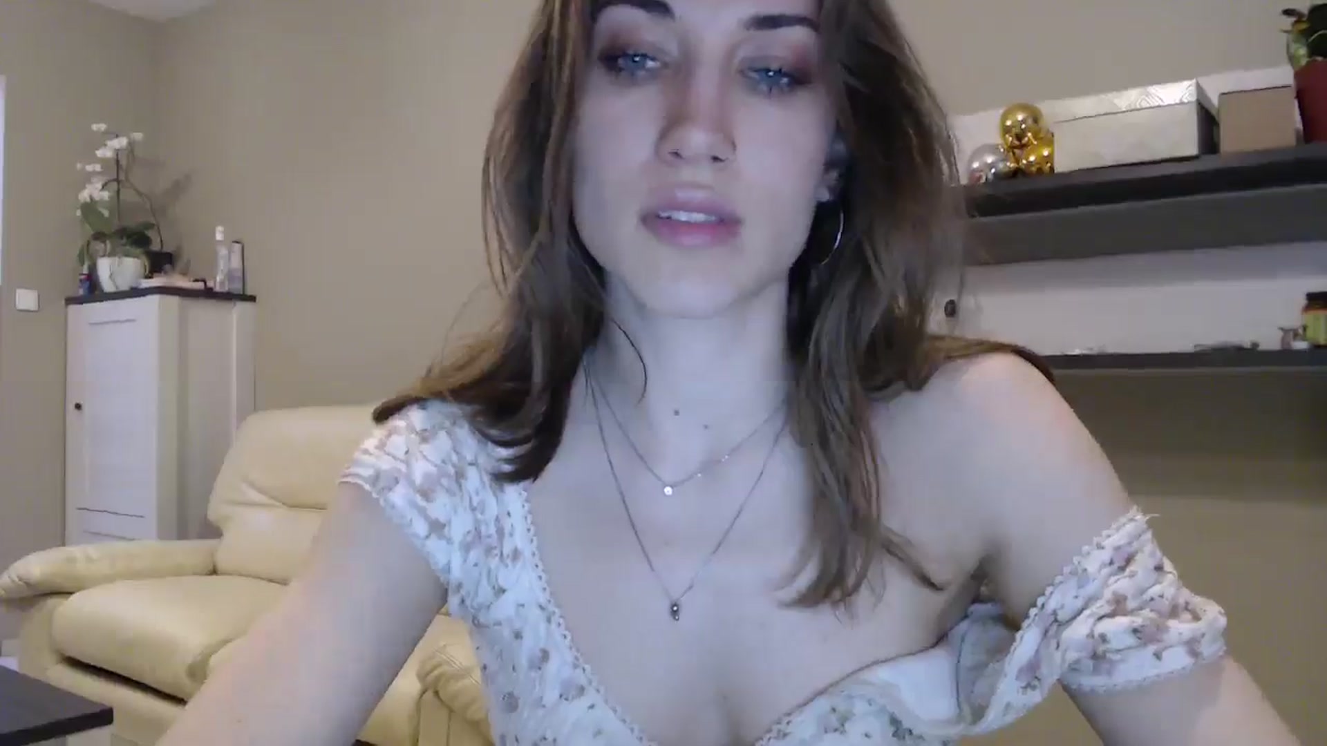 Gallery image thumbnail from GalaxyAnisia's myfreecams stream on, 02/10/2025, 06:58 image 9 of 20