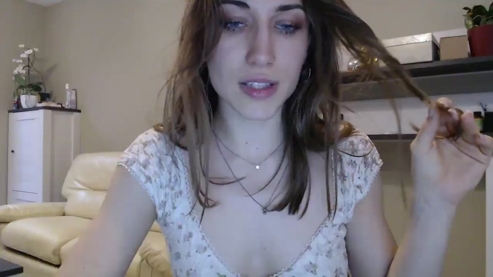 Gallery image thumbnail from GalaxyAnisia's myfreecams stream on, 02/10/2025, 08:08 image 1 of 20