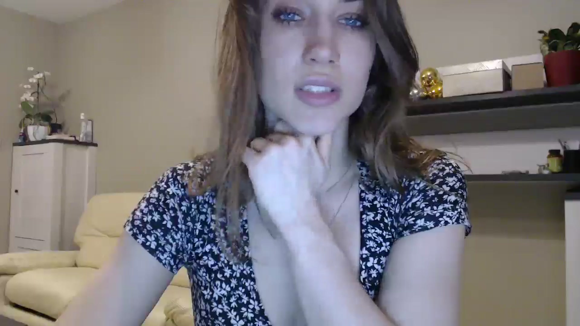 Gallery image thumbnail from GalaxyAnisia's myfreecams stream on, 02/11/2025, 24:35 image 7 of 20