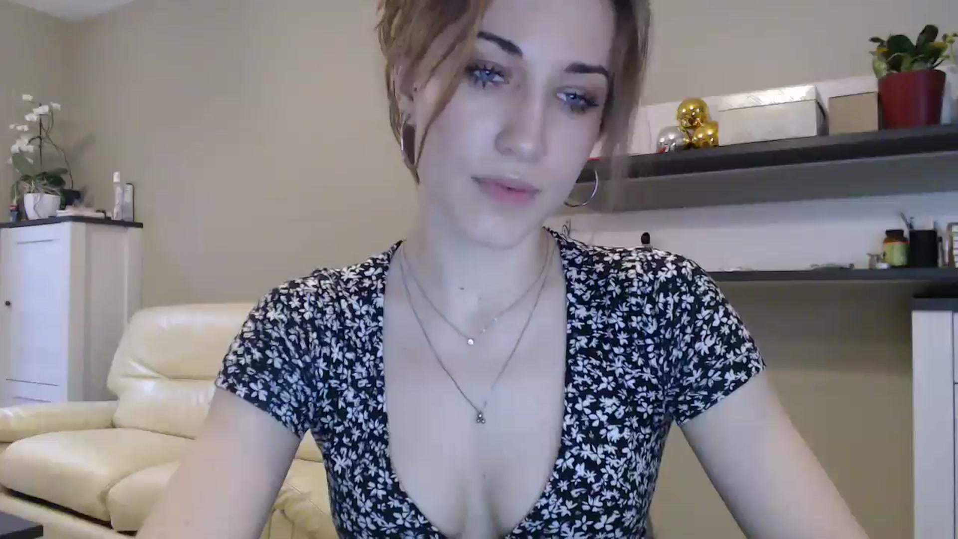 Gallery image thumbnail from GalaxyAnisia's myfreecams stream on, 02/11/2025, 07:03 image 13 of 20