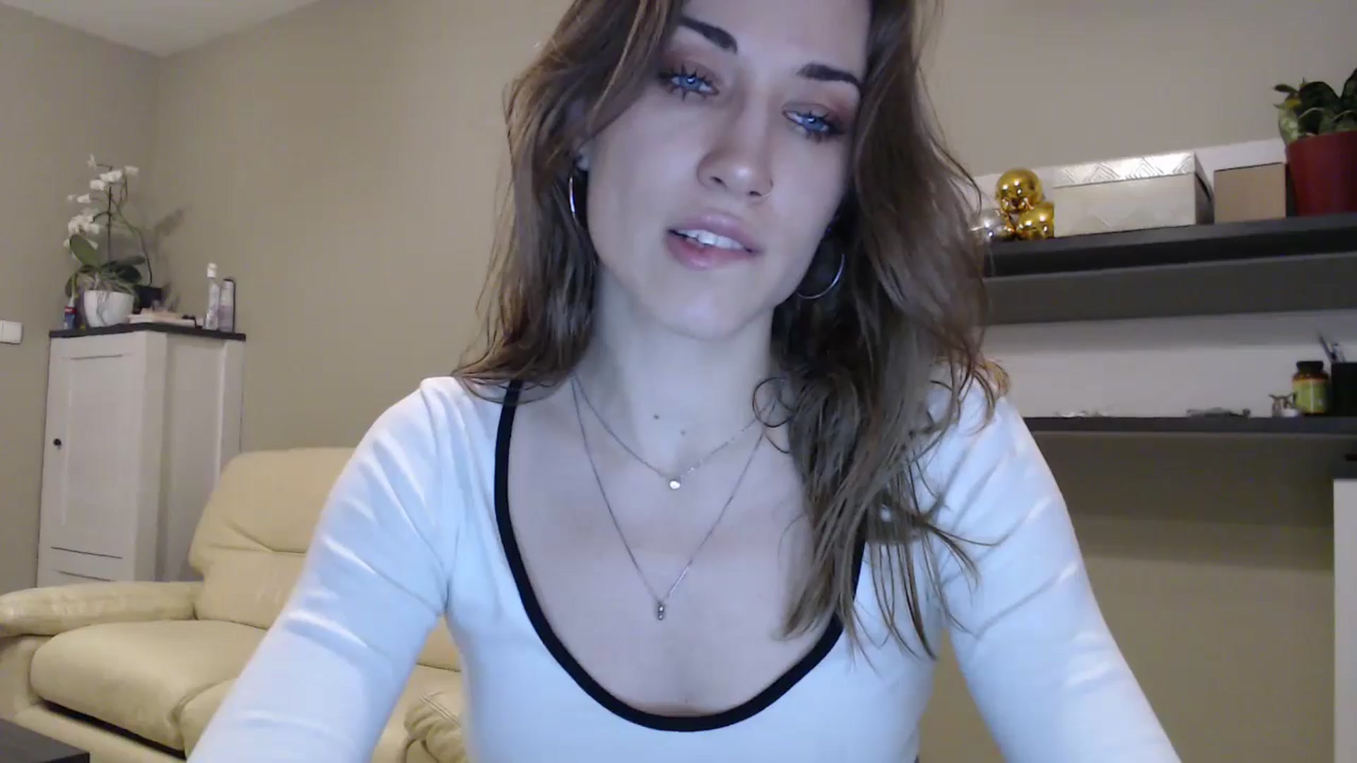 Gallery image thumbnail from GalaxyAnisia's myfreecams stream on, 02/13/2025, 01:37 image 3 of 20