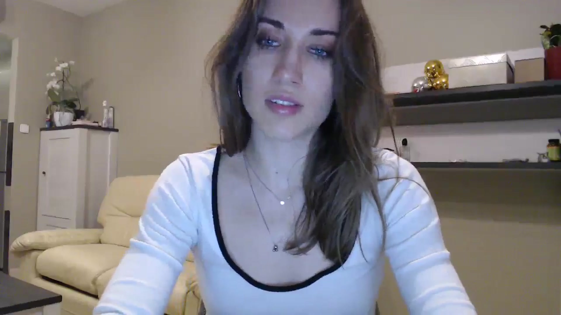 Gallery image thumbnail from GalaxyAnisia's myfreecams stream on, 02/13/2025, 03:11 image 18 of 20