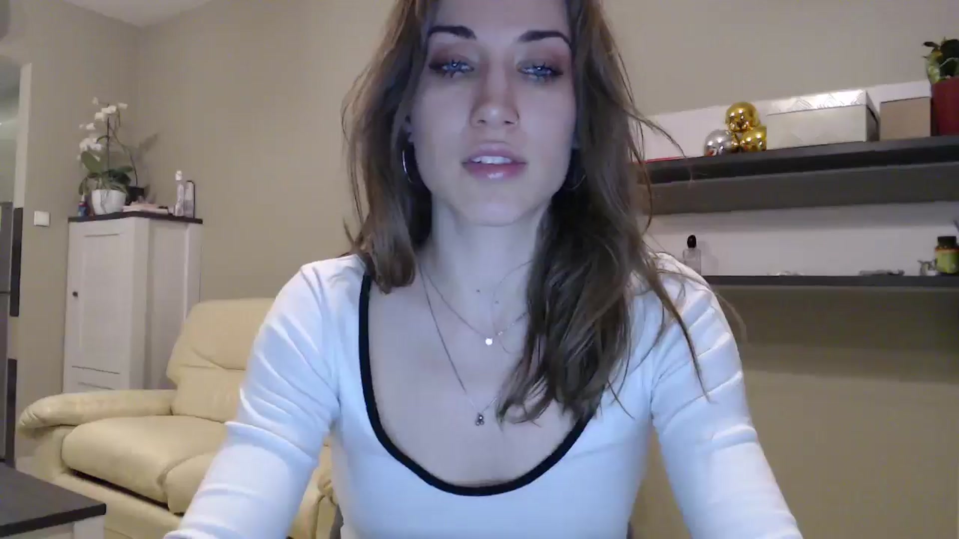 Gallery image thumbnail from GalaxyAnisia's myfreecams stream on, 02/13/2025, 03:11 image 17 of 20