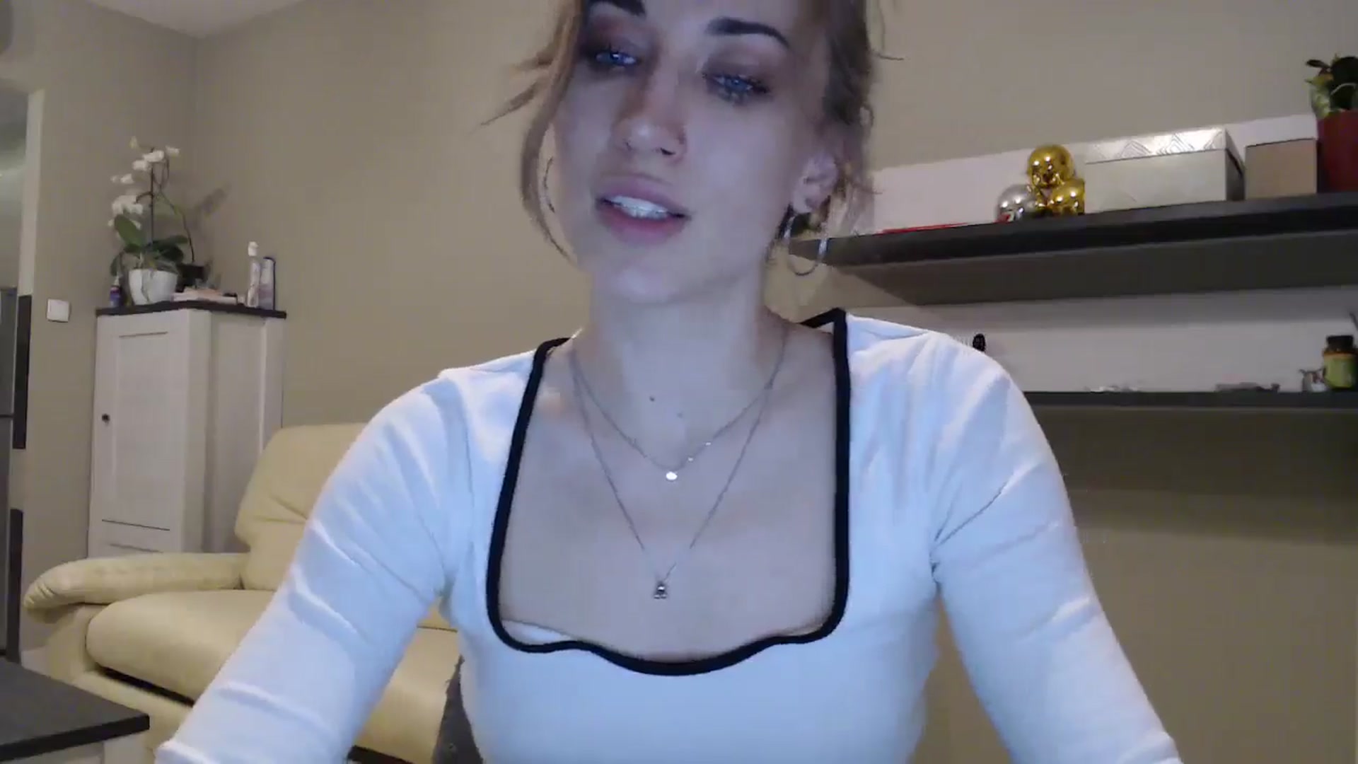 Gallery image thumbnail from GalaxyAnisia's myfreecams stream on, 02/13/2025, 03:11 image 9 of 20