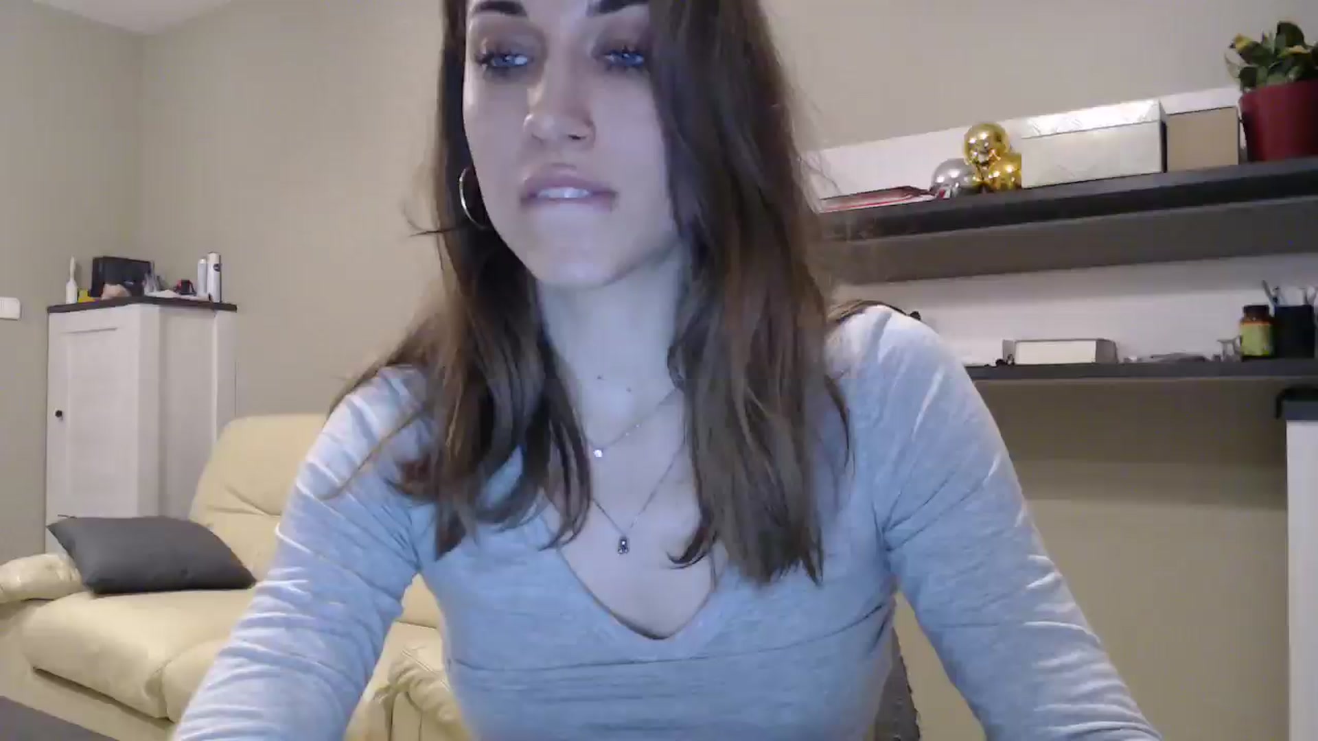 Gallery image thumbnail from GalaxyAnisia's myfreecams stream on, 03/03/2025, 23:31 image 11 of 20