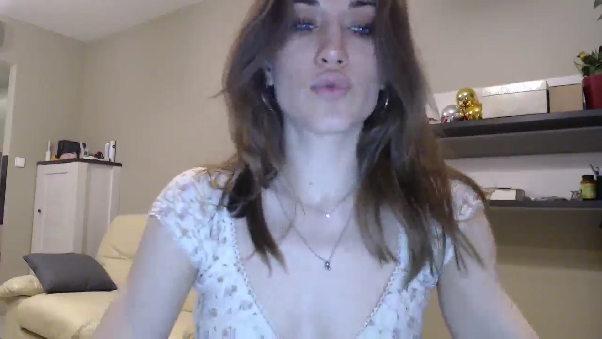 Gallery image thumbnail from GalaxyAnisia's myfreecams stream on, 03/04/2025, 23:08 image 2 of 20