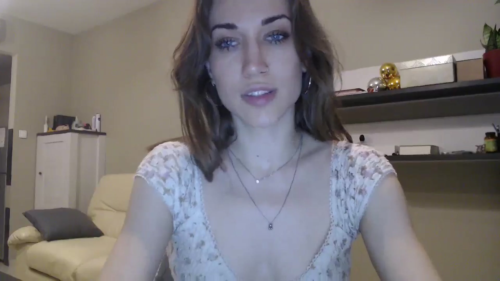 Gallery image thumbnail from GalaxyAnisia's myfreecams stream on, 03/05/2025, 23:43 image 2 of 20