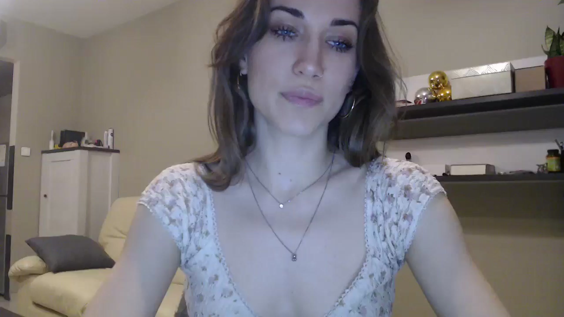 Gallery image thumbnail from GalaxyAnisia's myfreecams stream on, 03/05/2025, 23:43 image 1 of 20