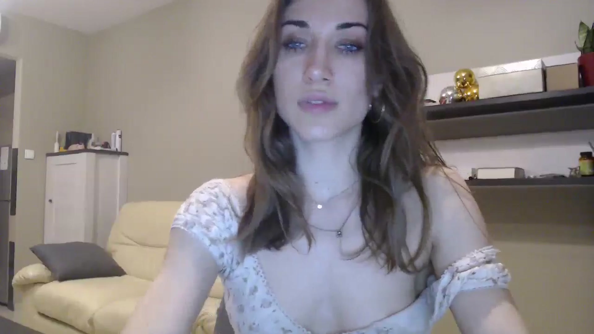 Gallery image thumbnail from GalaxyAnisia's myfreecams stream on, 03/06/2025, 24:00 image 4 of 20