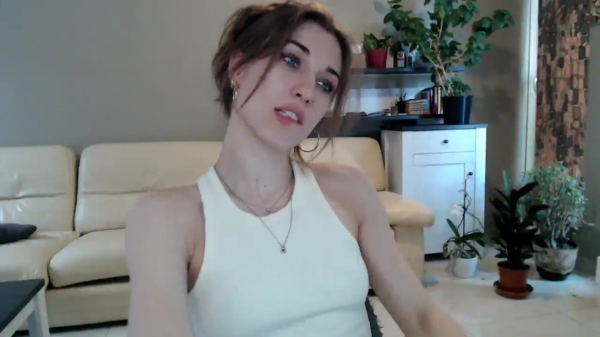 Gallery image thumbnail from GalaxyAnisia's myfreecams stream on, 03/17/2025, 14:01 image 16 of 20