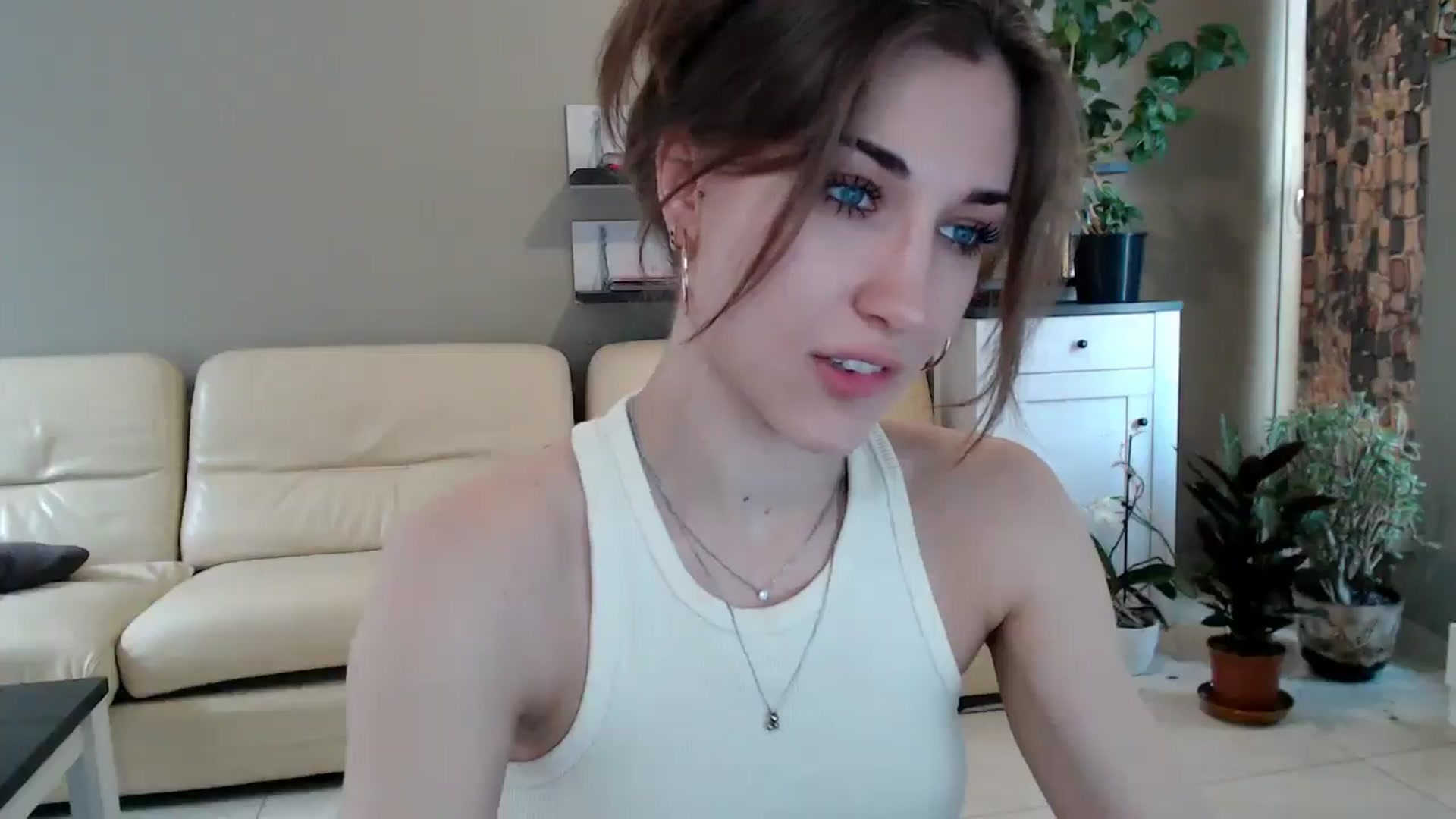 Gallery image thumbnail from GalaxyAnisia's myfreecams stream on, 03/17/2025, 14:01 image 5 of 20