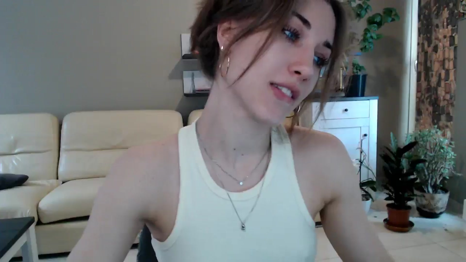 Gallery image thumbnail from GalaxyAnisia's myfreecams stream on, 03/17/2025, 14:01 image 17 of 20
