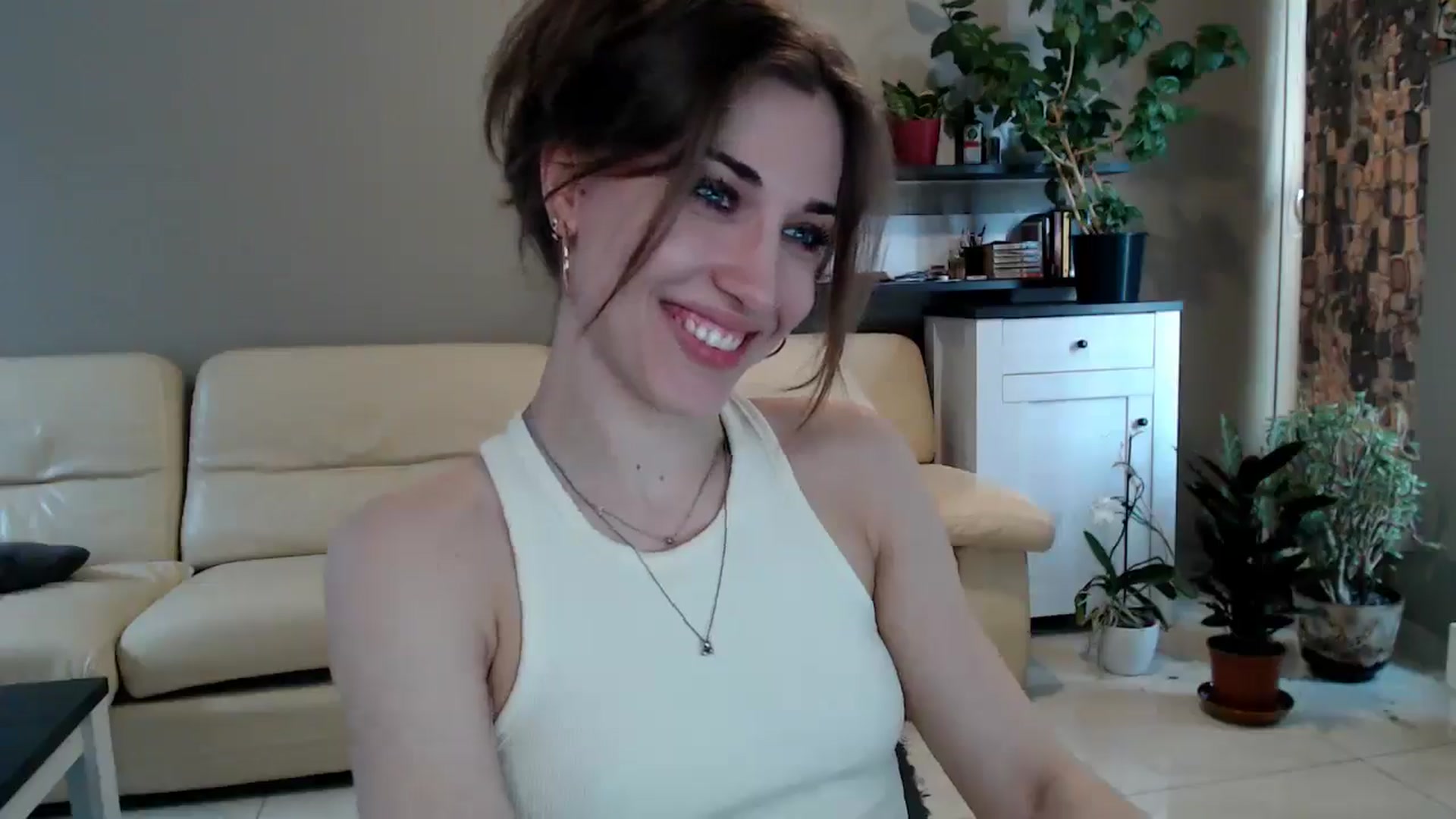 Gallery image thumbnail from GalaxyAnisia's myfreecams stream on, 03/17/2025, 14:01 image 3 of 20