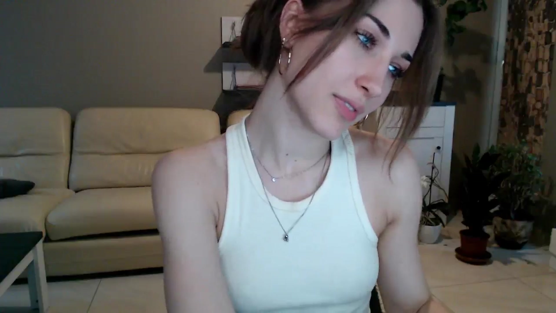 Gallery image thumbnail from GalaxyAnisia's myfreecams stream on, 03/17/2025, 16:19 image 8 of 20