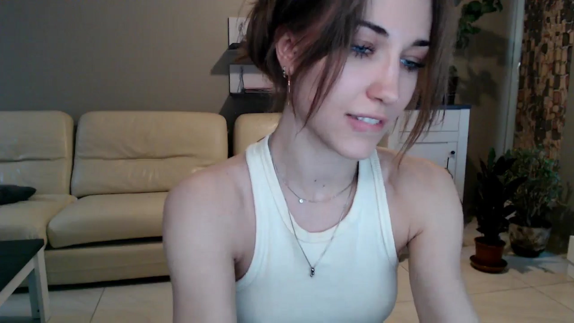 Gallery image thumbnail from GalaxyAnisia's myfreecams stream on, 03/17/2025, 16:19 image 13 of 20