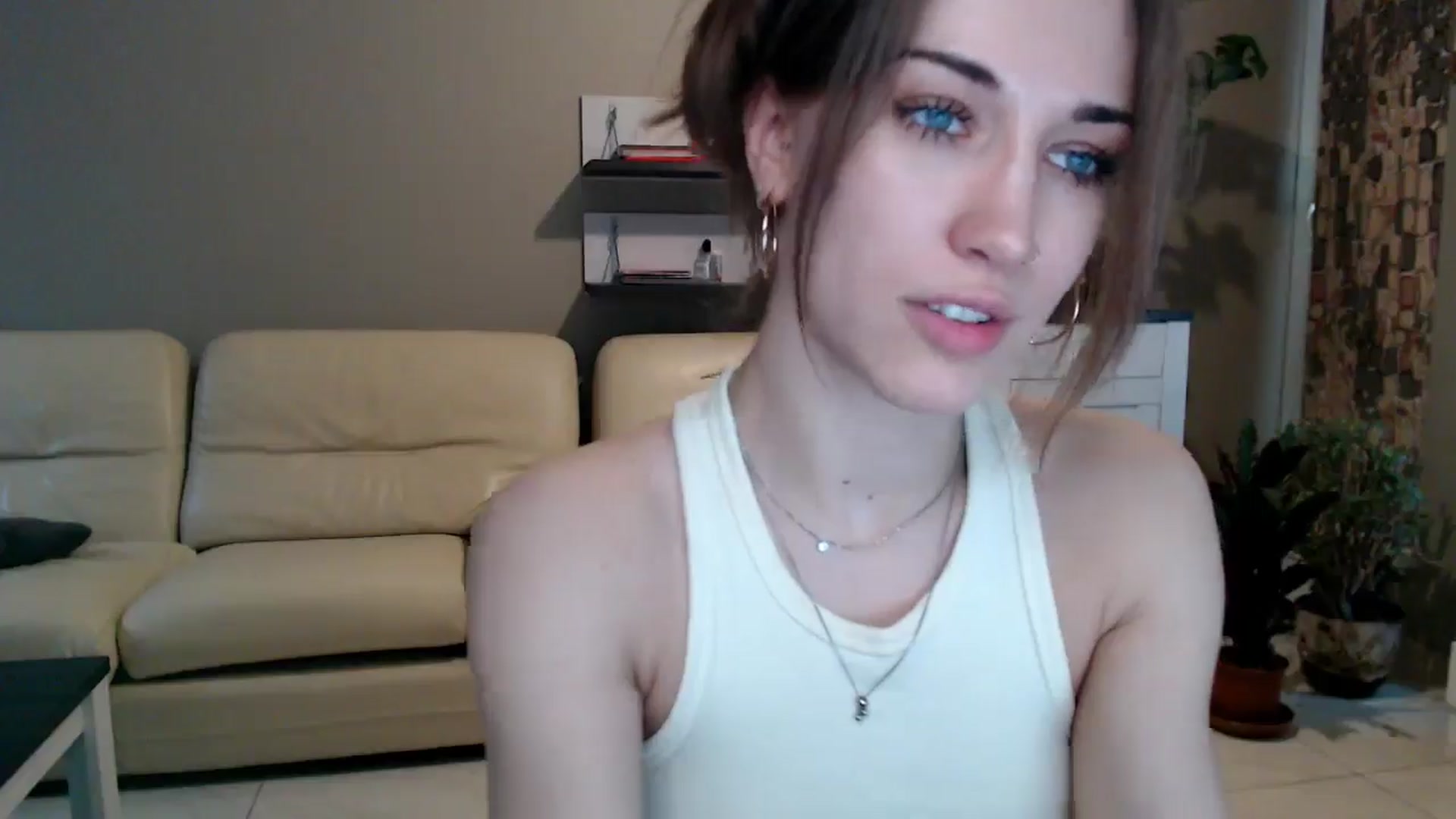 Gallery image thumbnail from GalaxyAnisia's myfreecams stream on, 03/17/2025, 16:19 image 18 of 20