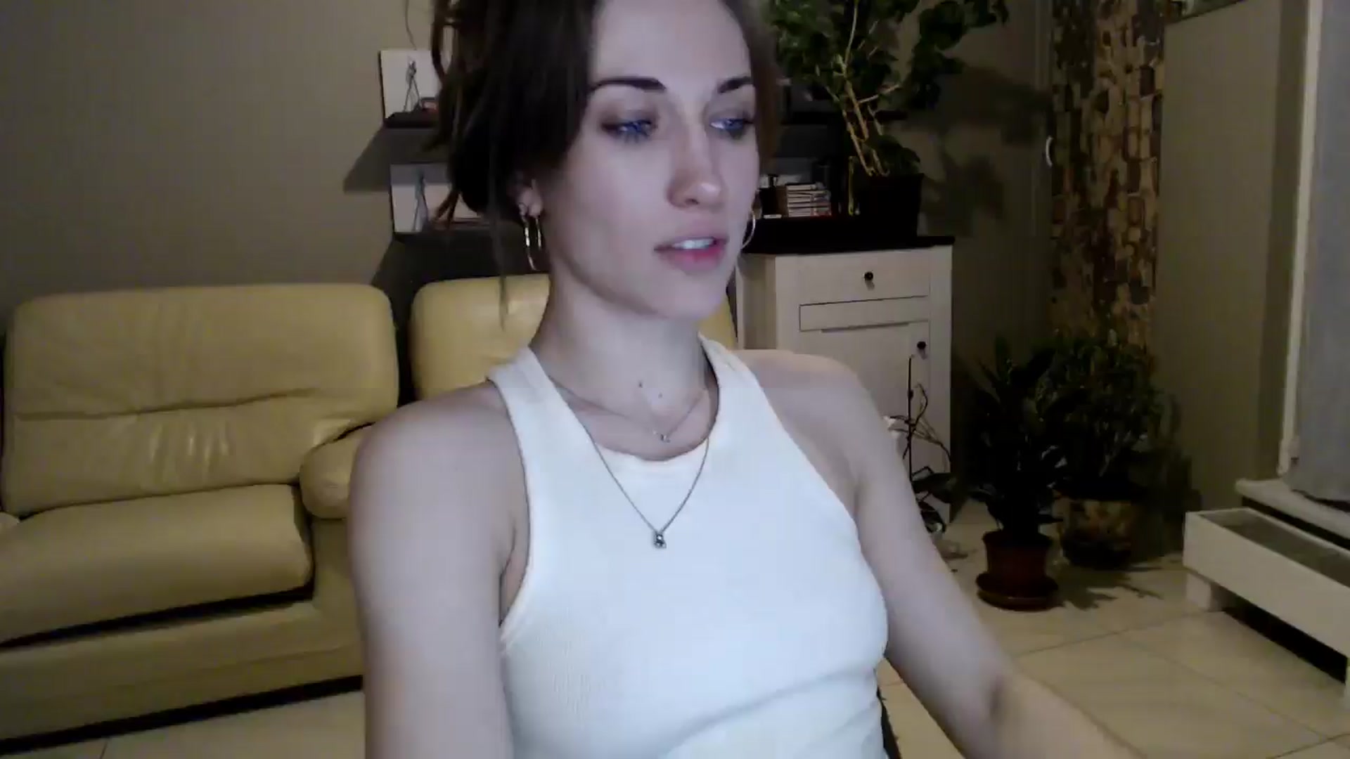 Gallery image thumbnail from GalaxyAnisia's myfreecams stream on, 03/17/2025, 22:33 image 3 of 20