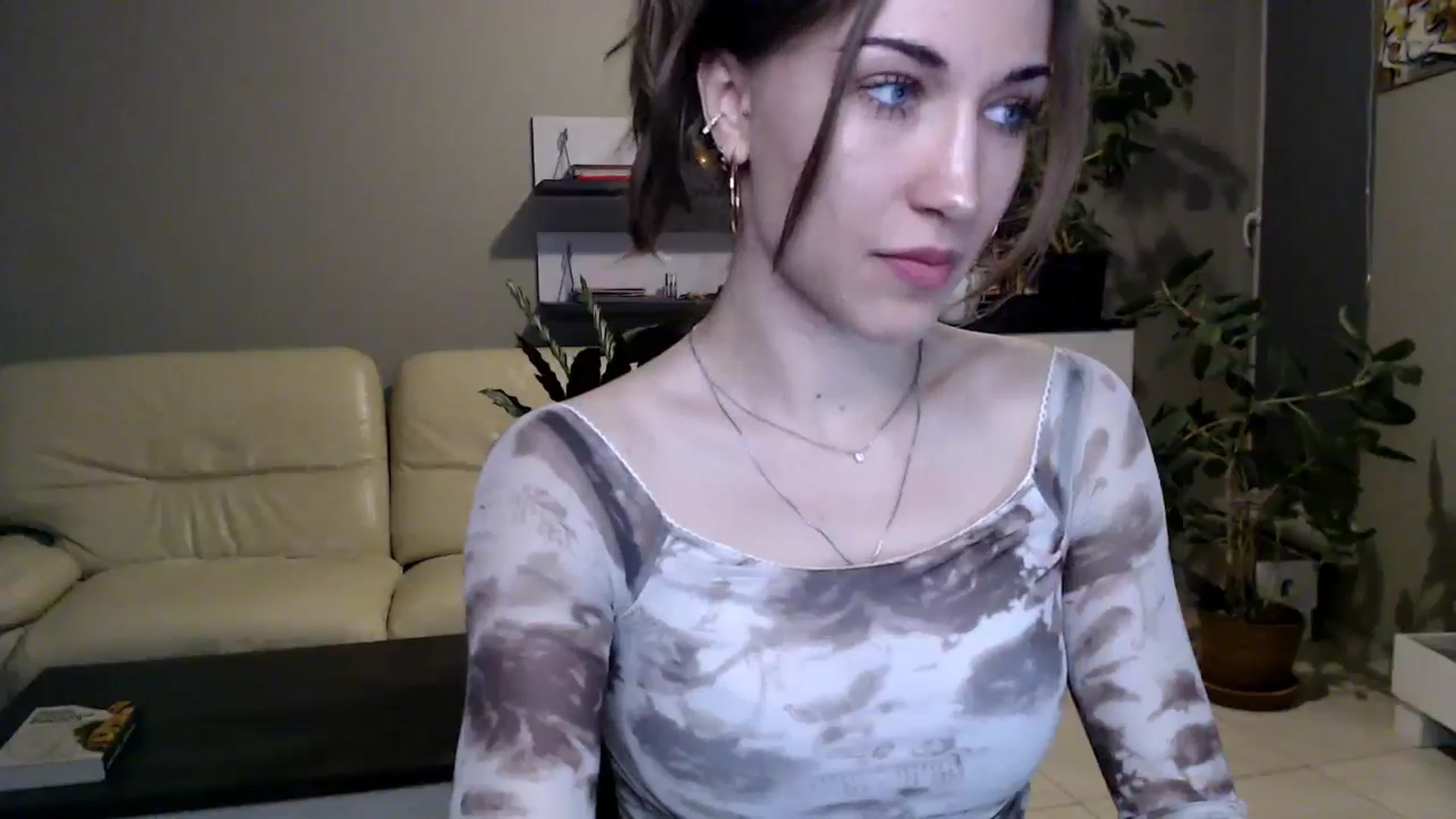 Gallery image thumbnail from GalaxyAnisia's myfreecams stream on, 03/31/2025, 22:08 image 14 of 20