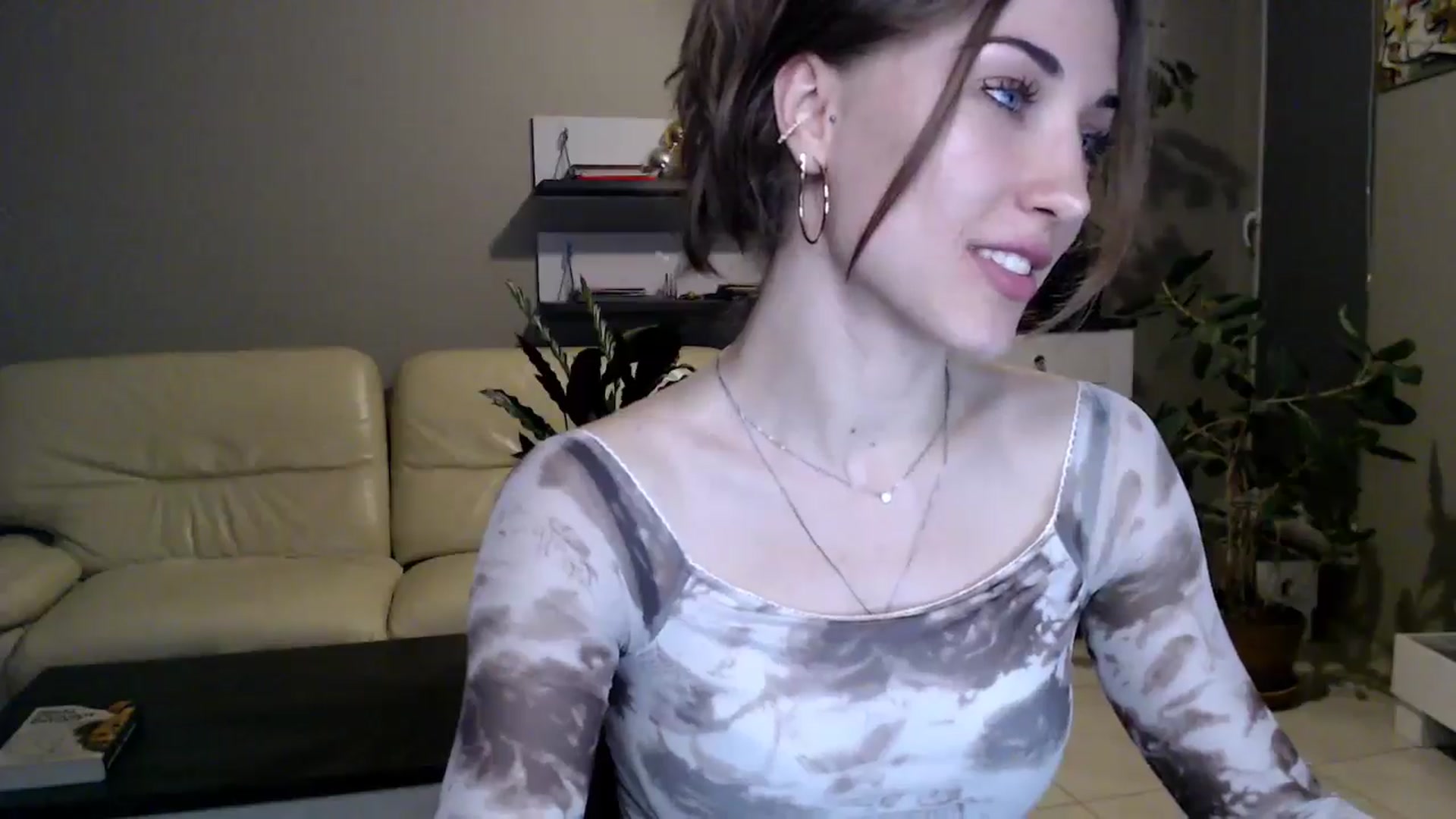 Gallery image thumbnail from GalaxyAnisia's myfreecams stream on, 03/31/2025, 22:08 image 17 of 20