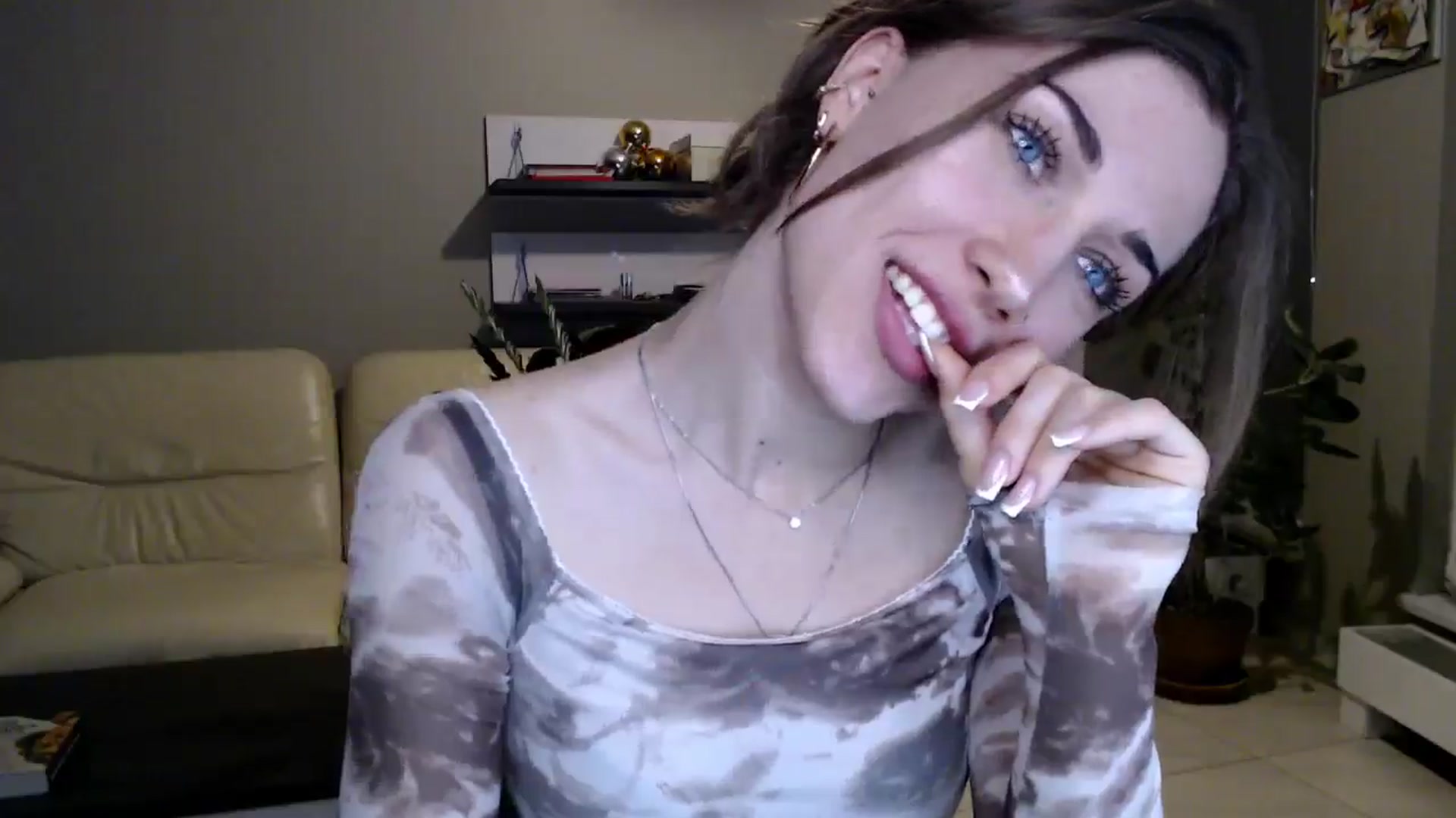 Gallery image thumbnail from GalaxyAnisia's myfreecams stream on, 03/31/2025, 22:08 image 11 of 20