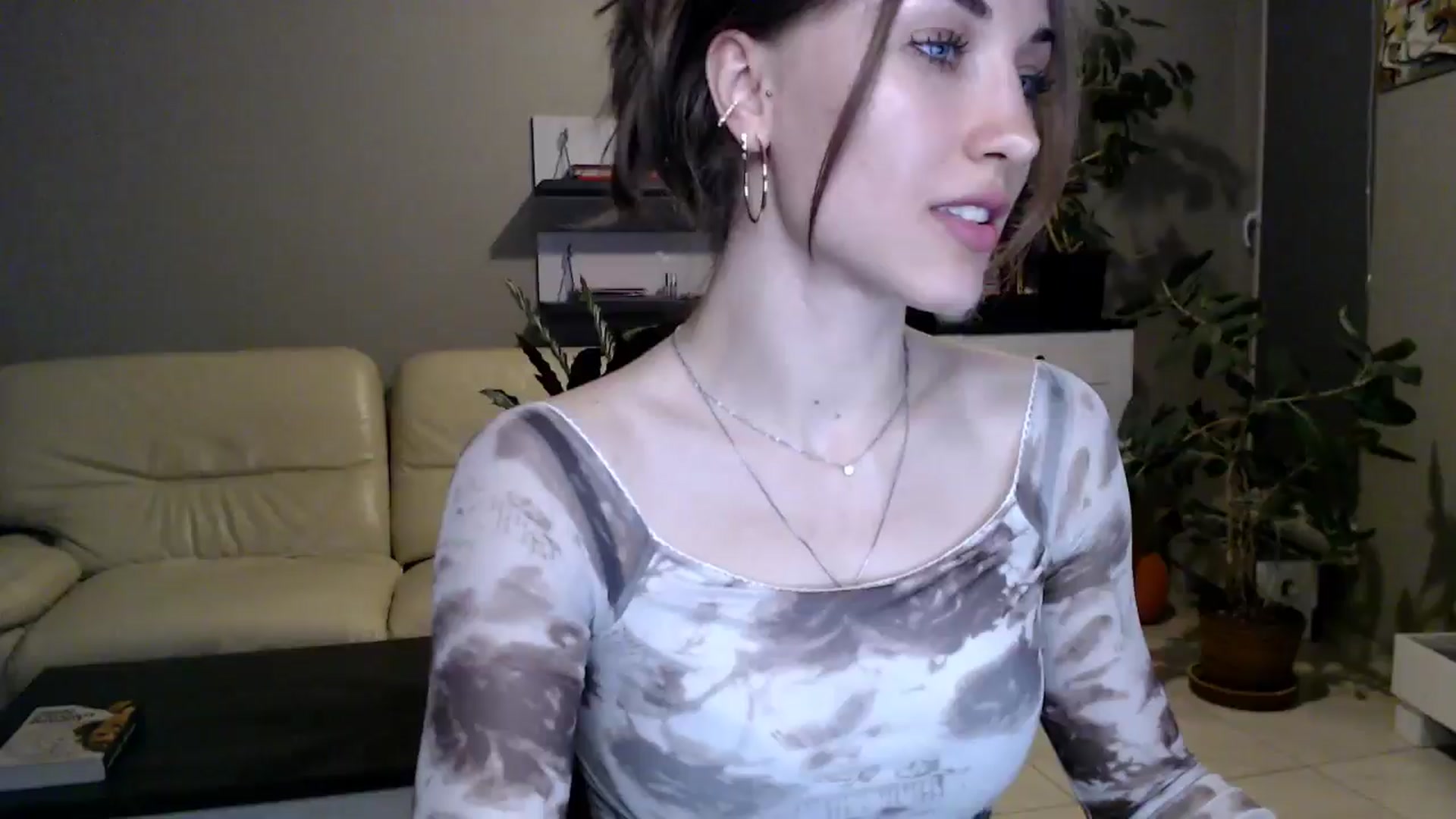 Gallery image thumbnail from GalaxyAnisia's myfreecams stream on, 03/31/2025, 22:08 image 18 of 20