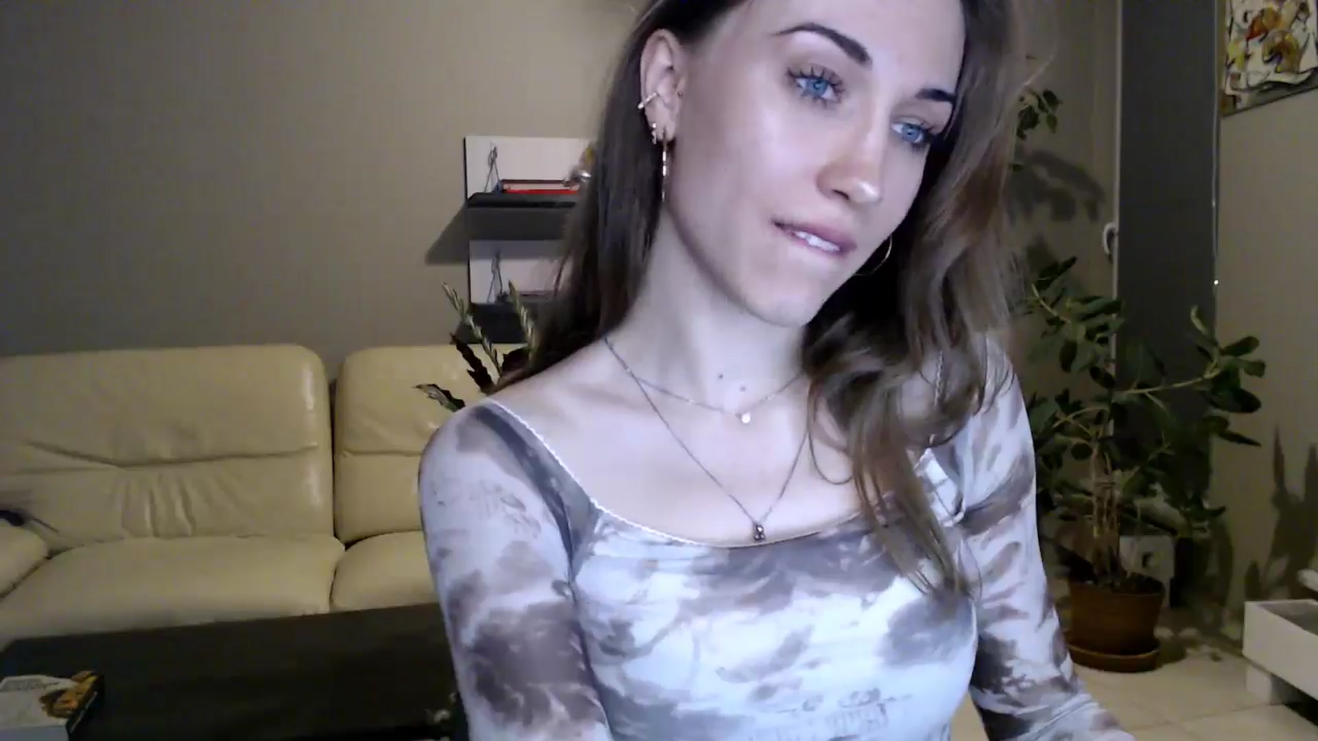 Gallery image thumbnail from GalaxyAnisia's myfreecams stream on, 03/31/2025, 23:11 image 4 of 20