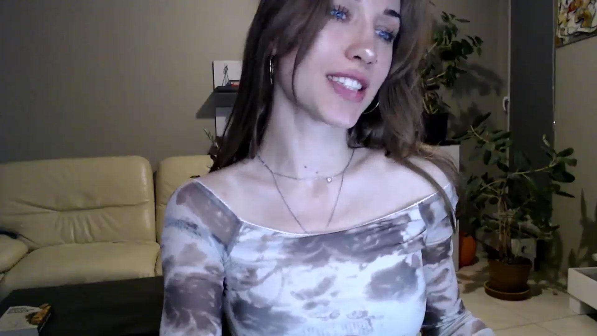 Gallery image thumbnail from GalaxyAnisia's myfreecams stream on, 04/01/2025, 24:00 image 10 of 20