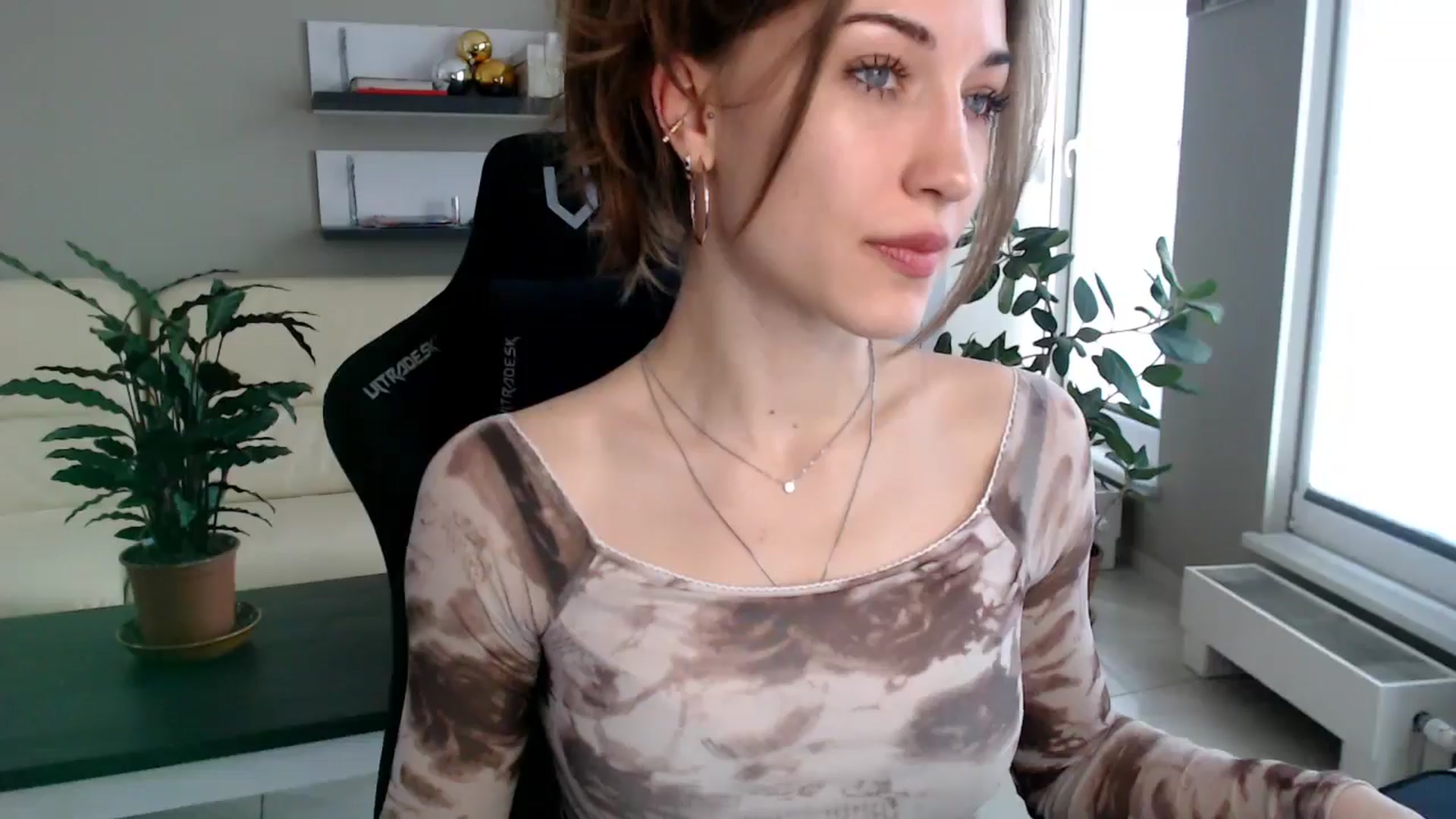 Gallery image thumbnail from GalaxyAnisia's myfreecams stream on, 04/06/2025, 13:38 image 7 of 20