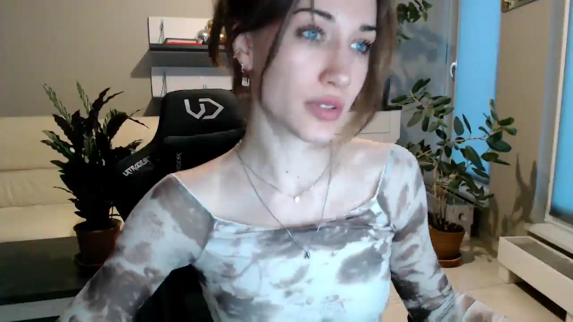 Gallery image thumbnail from GalaxyAnisia's myfreecams stream on, 04/06/2025, 17:35 image 5 of 20