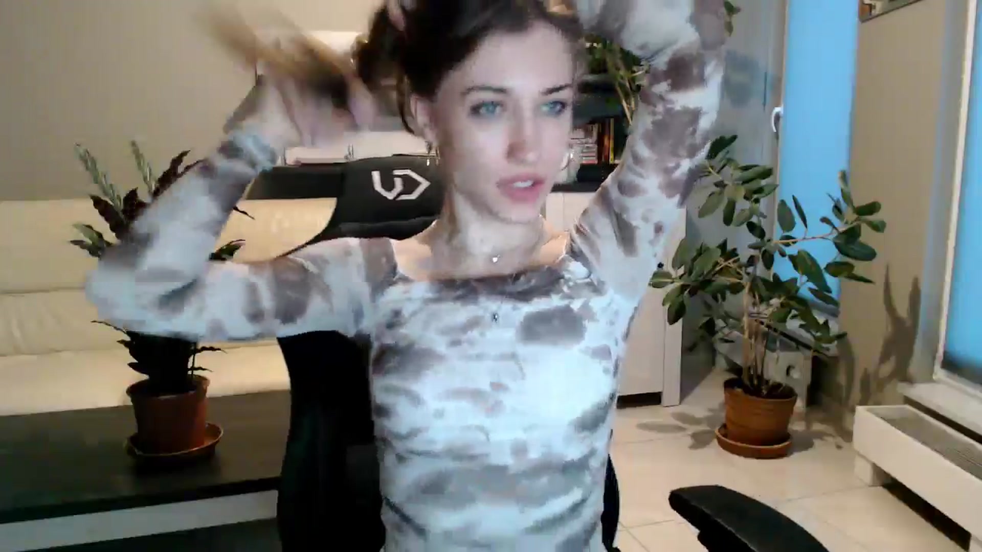 Gallery image thumbnail from GalaxyAnisia's myfreecams stream on, 04/06/2025, 17:35 image 9 of 20