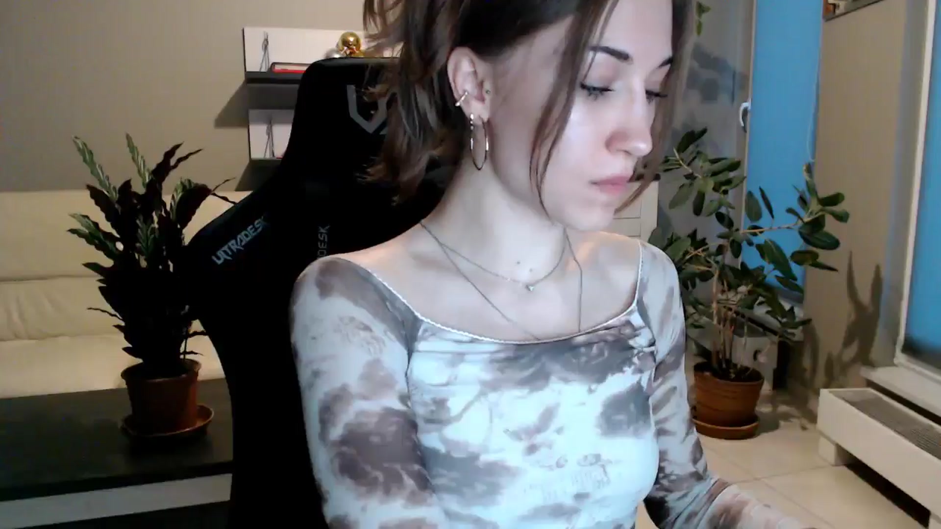 Gallery image thumbnail from GalaxyAnisia's myfreecams stream on, 04/06/2025, 17:35 image 18 of 20