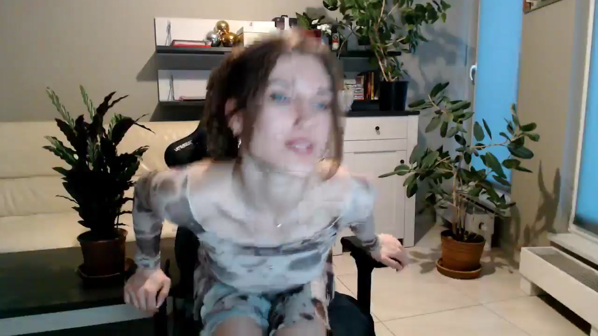 Gallery image thumbnail from GalaxyAnisia's myfreecams stream on, 04/06/2025, 17:35 image 12 of 20