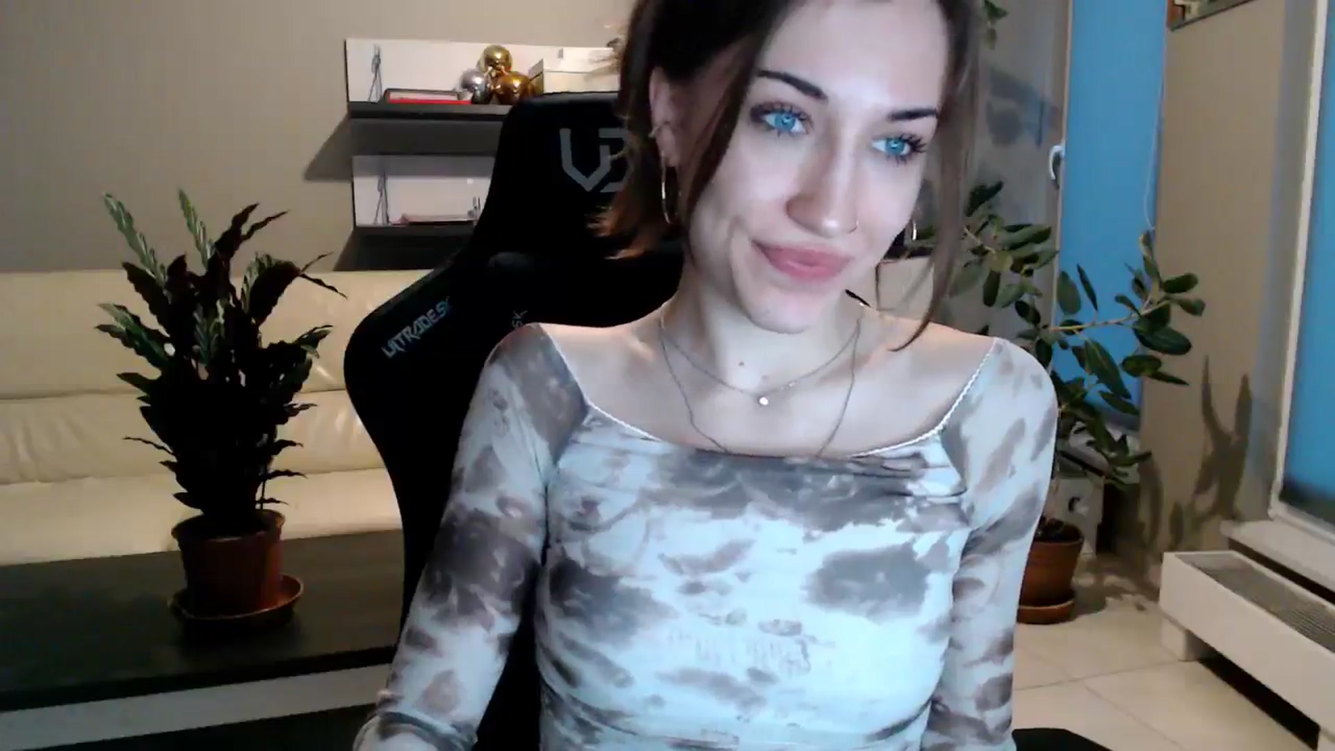 Gallery image thumbnail from GalaxyAnisia's myfreecams stream on, 04/06/2025, 17:35 image 19 of 20
