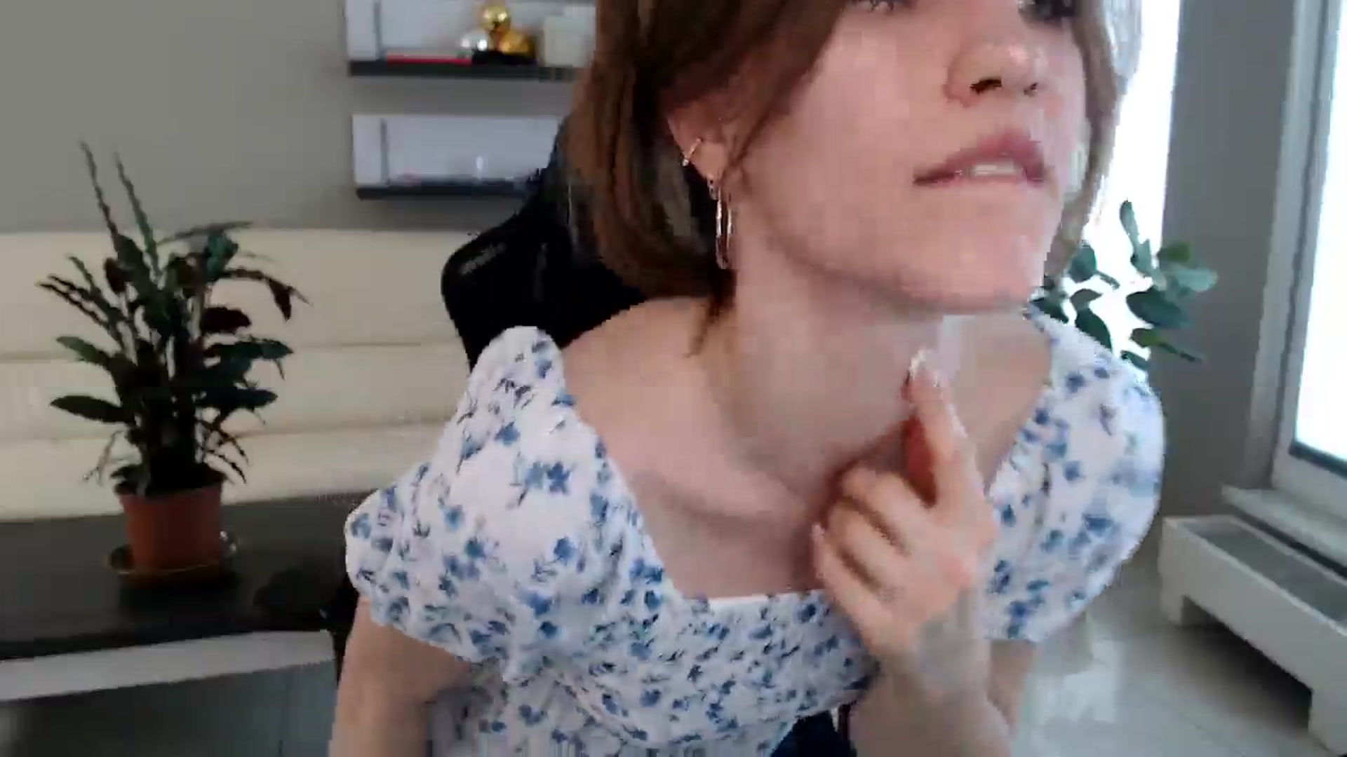 Gallery image thumbnail from GalaxyAnisia's myfreecams stream on, 04/08/2025, 13:25 image 12 of 20