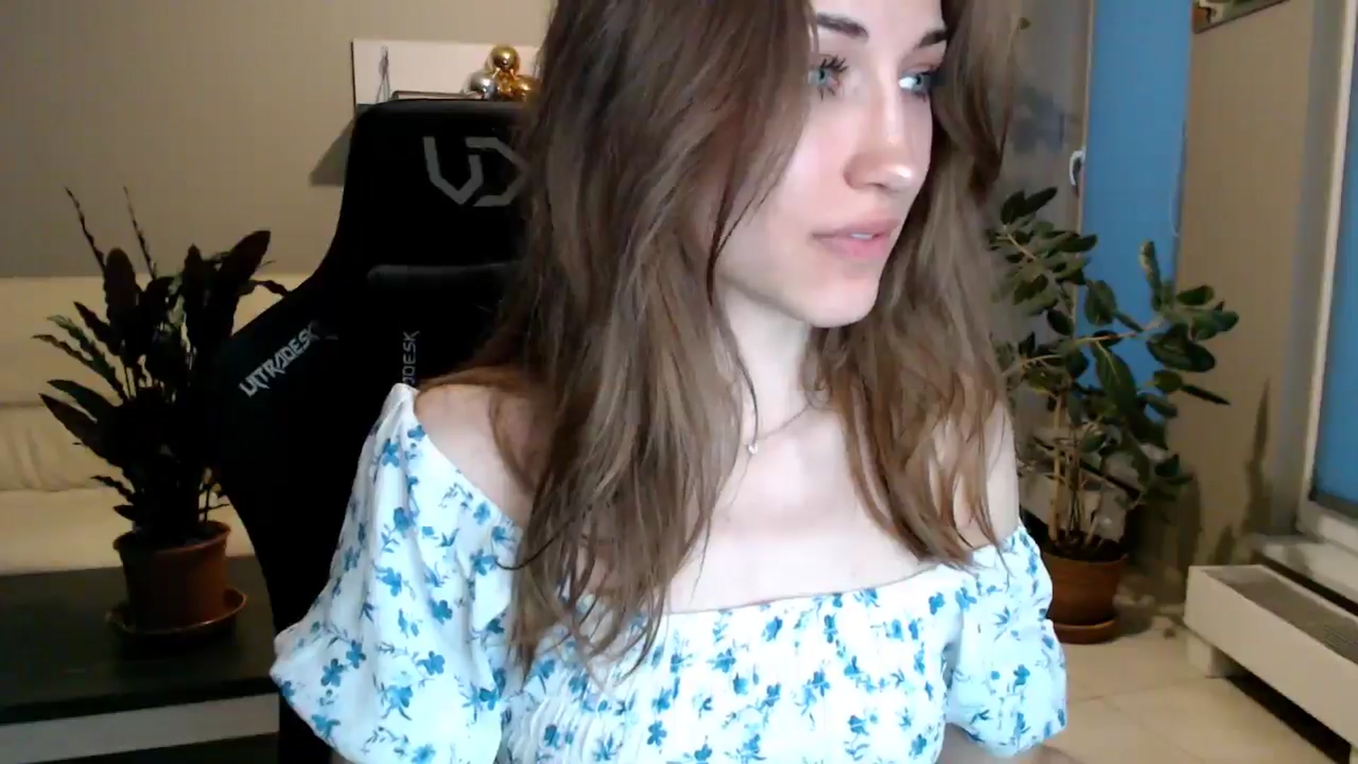 Gallery image thumbnail from GalaxyAnisia's myfreecams stream on, 04/08/2025, 17:56 image 13 of 20