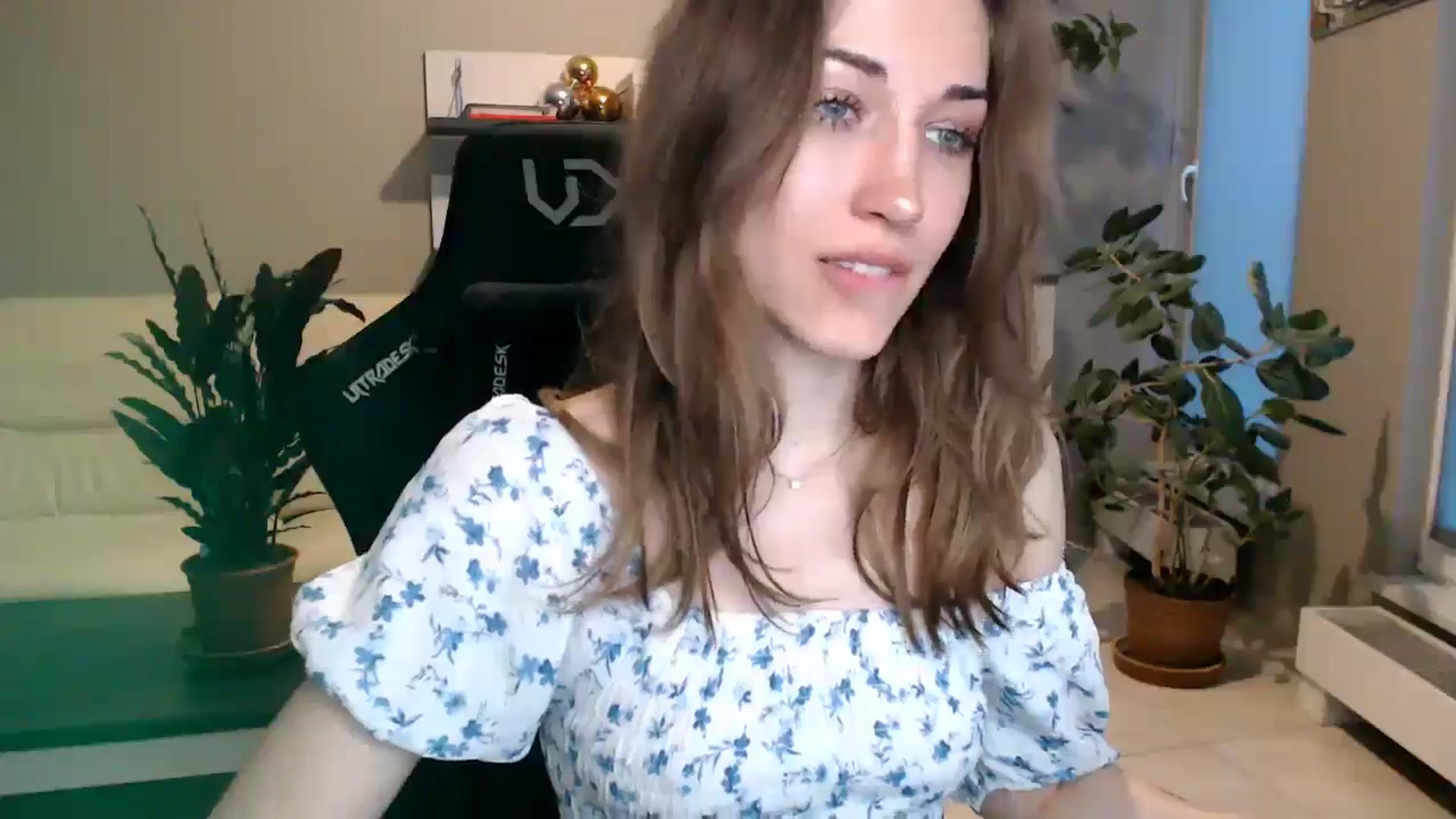 Gallery image thumbnail from GalaxyAnisia's myfreecams stream on, 04/08/2025, 17:56 image 9 of 20