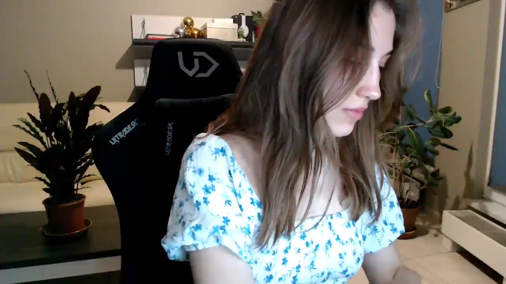 Gallery image thumbnail from GalaxyAnisia's myfreecams stream on, 04/08/2025, 17:56 image 19 of 20