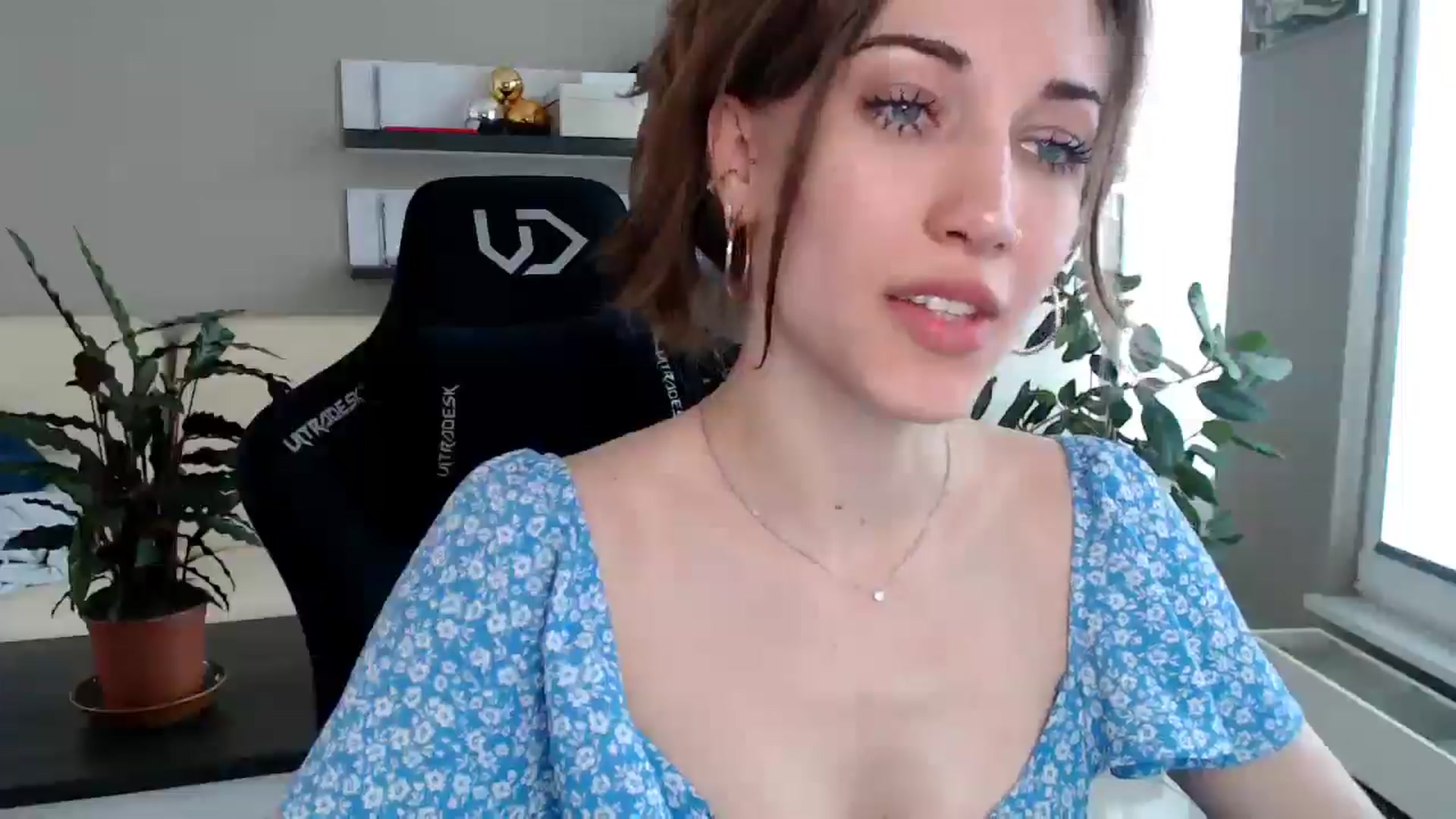 Gallery image thumbnail from GalaxyAnisia's myfreecams stream on, 04/09/2025, 14:09 image 11 of 20