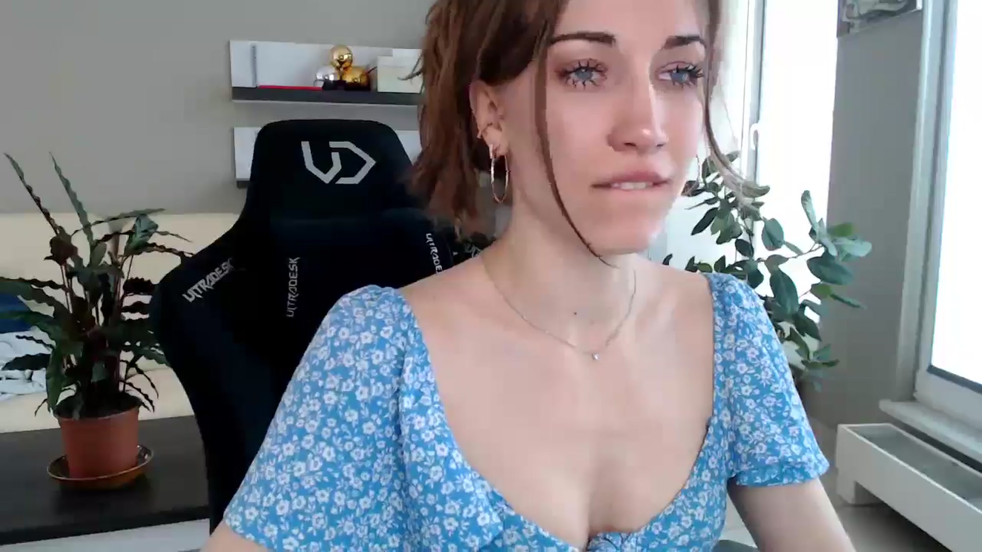 Gallery image thumbnail from GalaxyAnisia's myfreecams stream on, 04/09/2025, 14:09 image 13 of 20