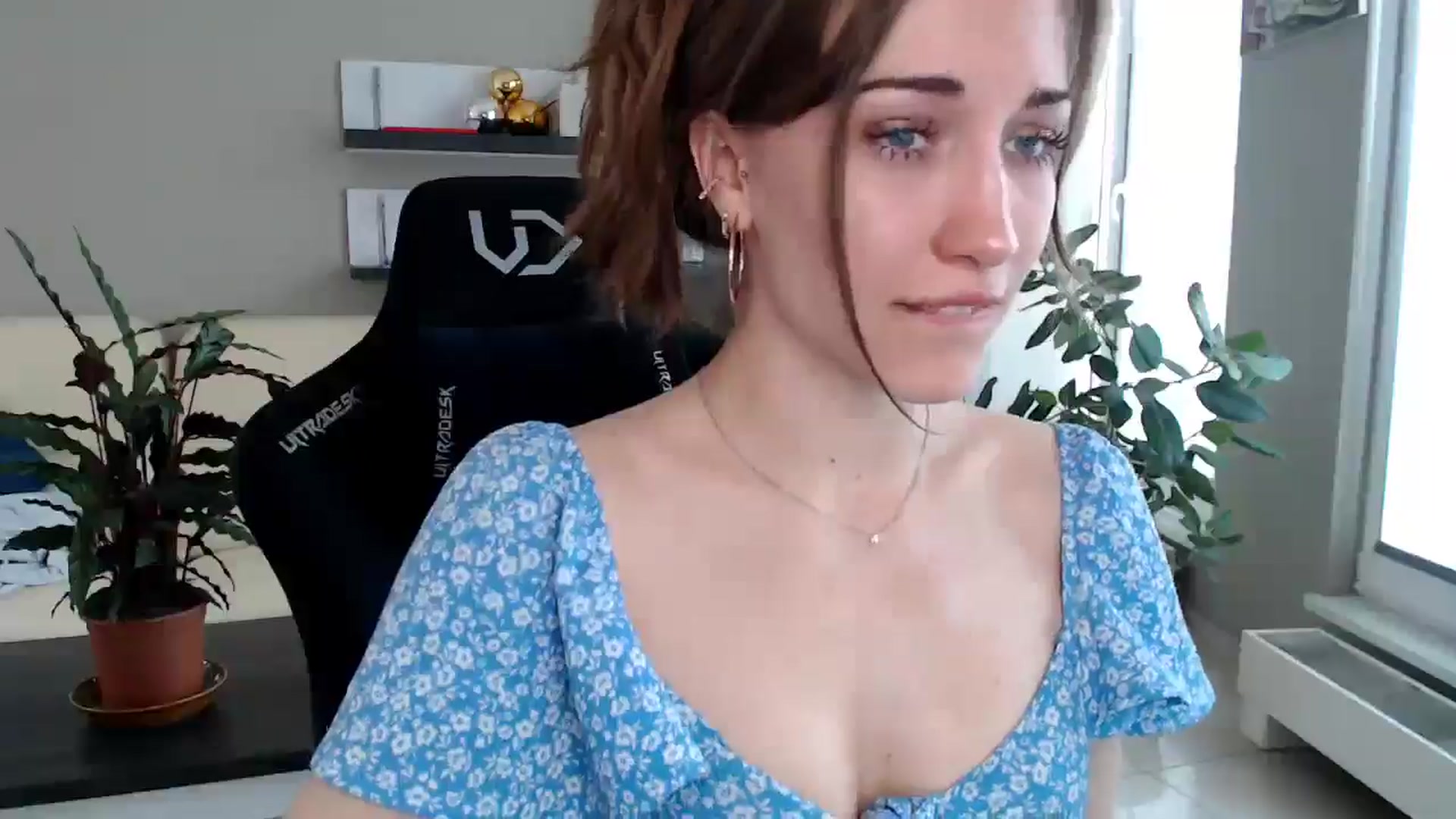Gallery image thumbnail from GalaxyAnisia's myfreecams stream on, 04/09/2025, 14:09 image 10 of 20