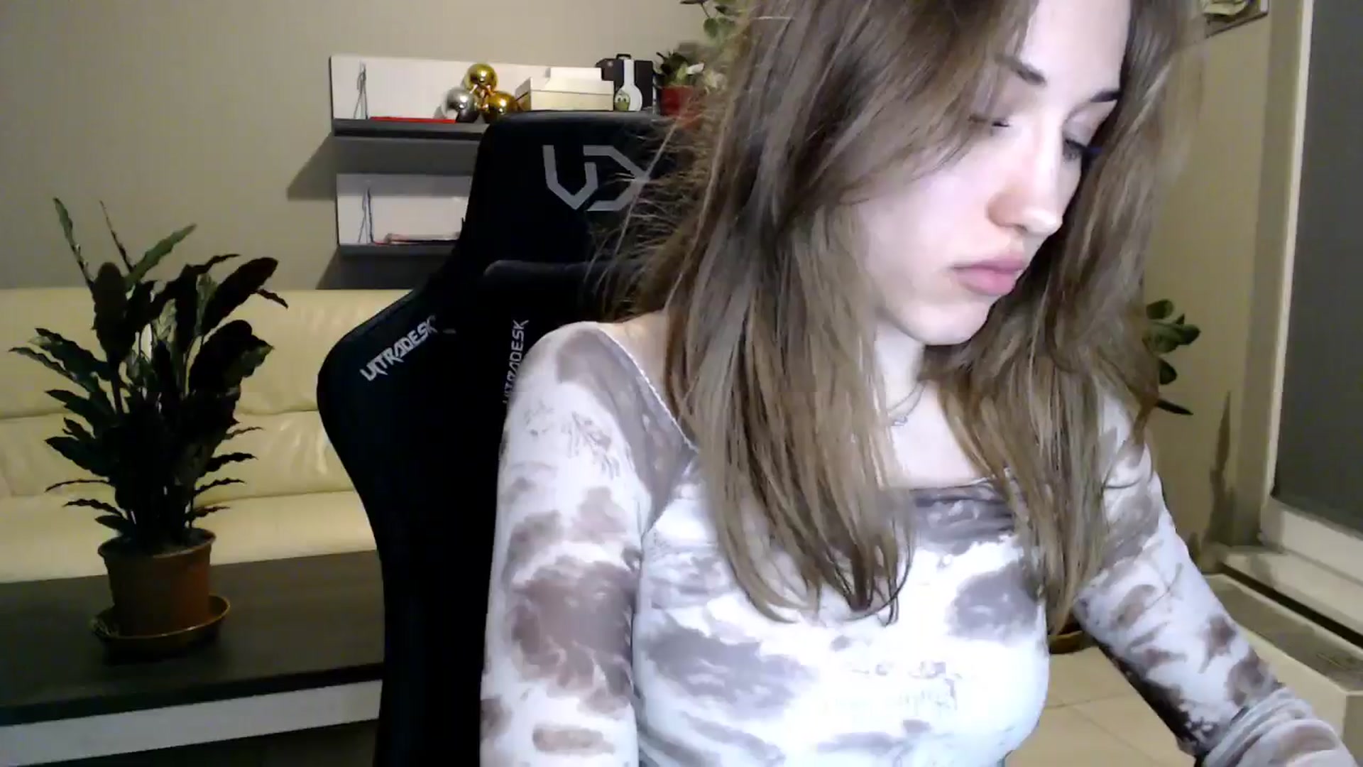 Gallery image thumbnail from GalaxyAnisia's myfreecams stream on, 04/12/2025, 22:51 image 18 of 20